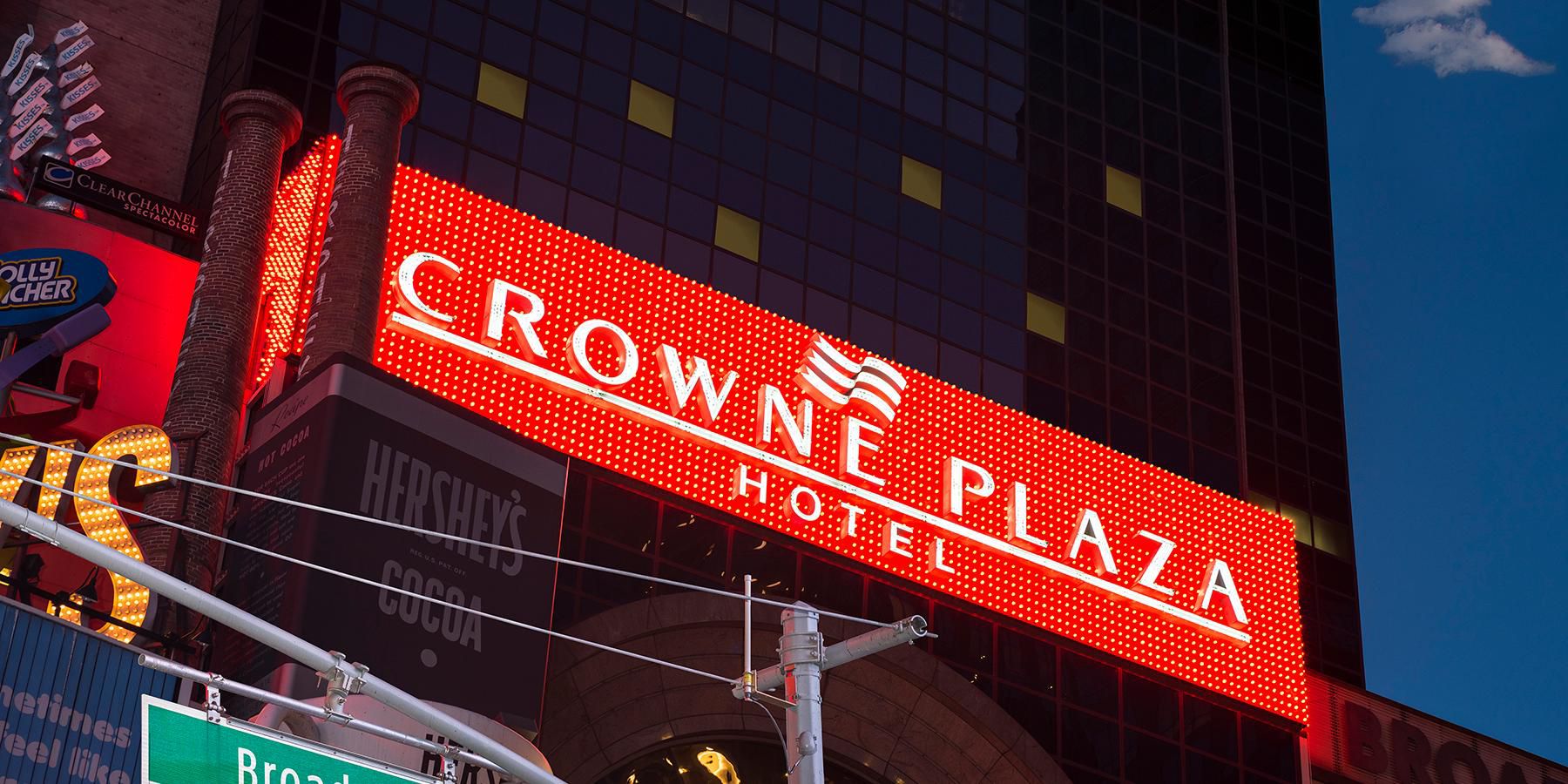 Crowne Plaza New York 4260287393 2x1