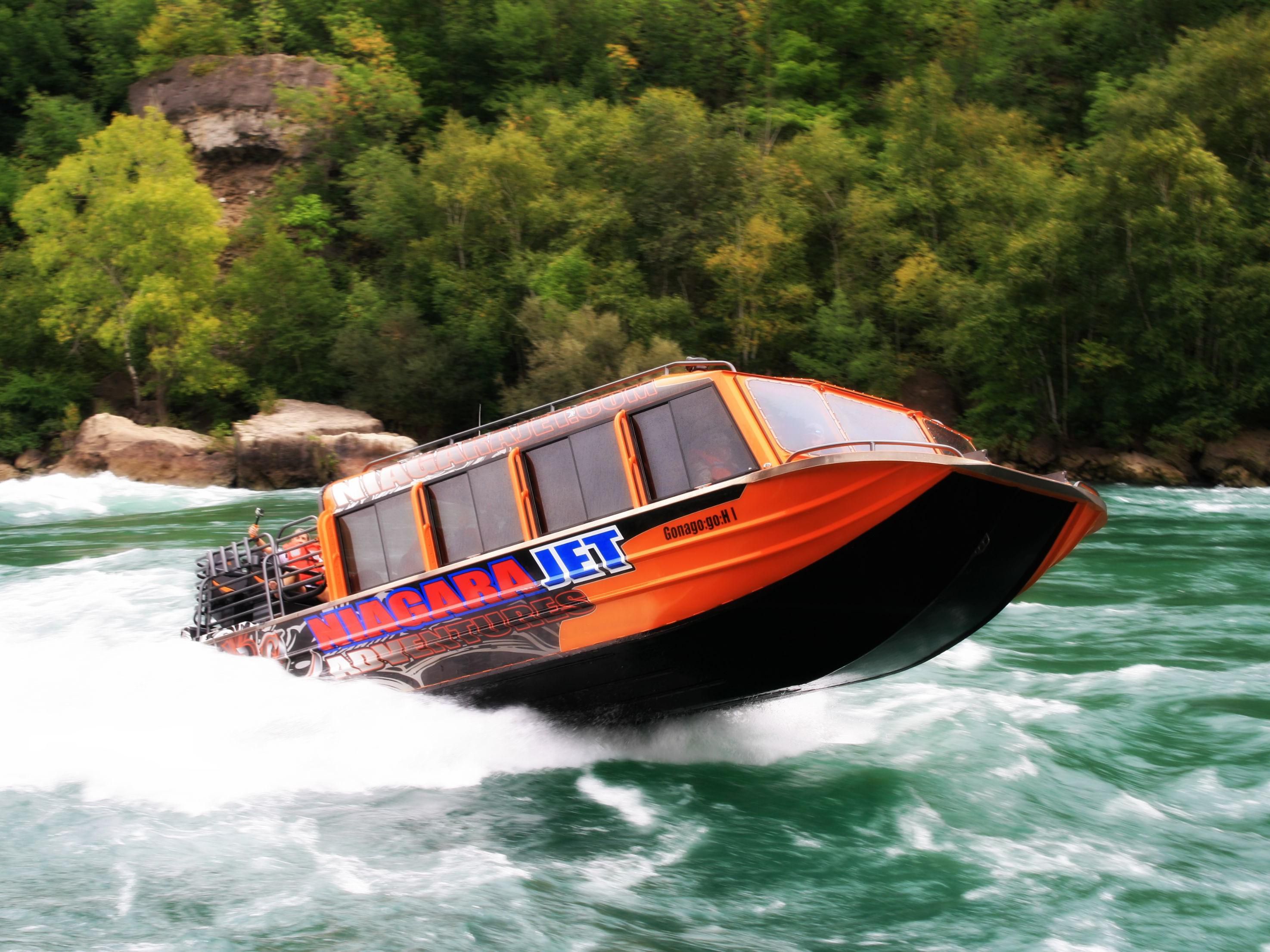 boat excursion at Niagra Falls