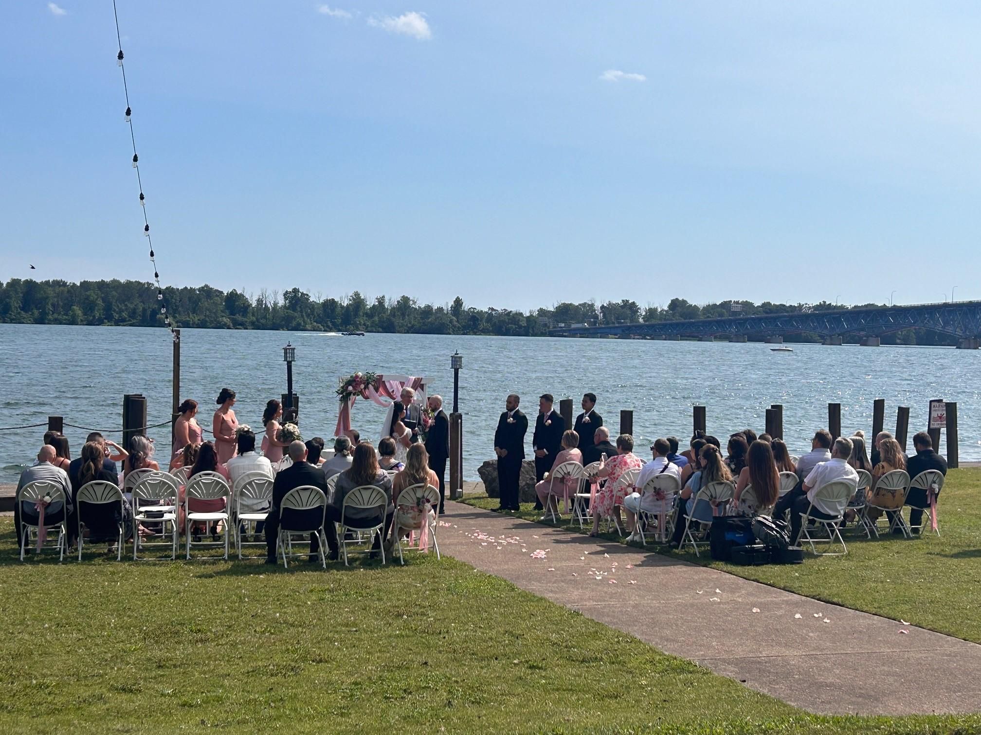 Engagement season is over—now it’s time to start planning! Crowne Plaza Niagara Falls NY – Riverside offers stunning riverfront views, elegant event spaces, and expert planning to bring your wedding vision to life. Say “I do” in a breathtaking setting! 