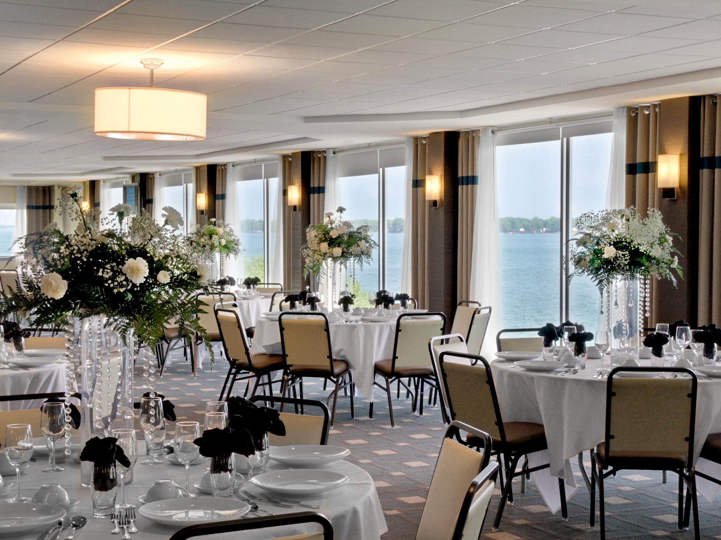Make your special day unforgettable at our beautiful riverside venue. With stunning views of the Niagara River, our hotel provides the perfect setting for weddings, receptions, and special events. Our dedicated team ensures every detail is handled with care, making your celebration one to treasure. 