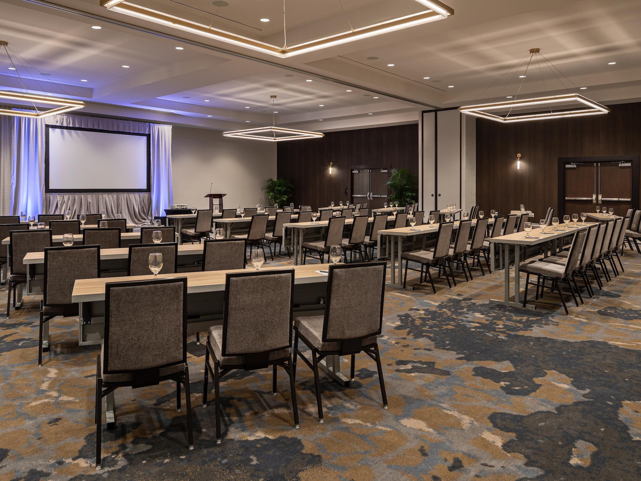 With 180 modern guestrooms and +10,000 sqft of flexible event space, we’re ready to host your next meeting or event. Our 5,200 sqft ballroom, 4–6 breakout rooms, and spacious pre-function corridor offer a perfect setup for food service or exhibits. Encore AV is on hand for tech support. Ask us about team-building & recreation to make it memorable!