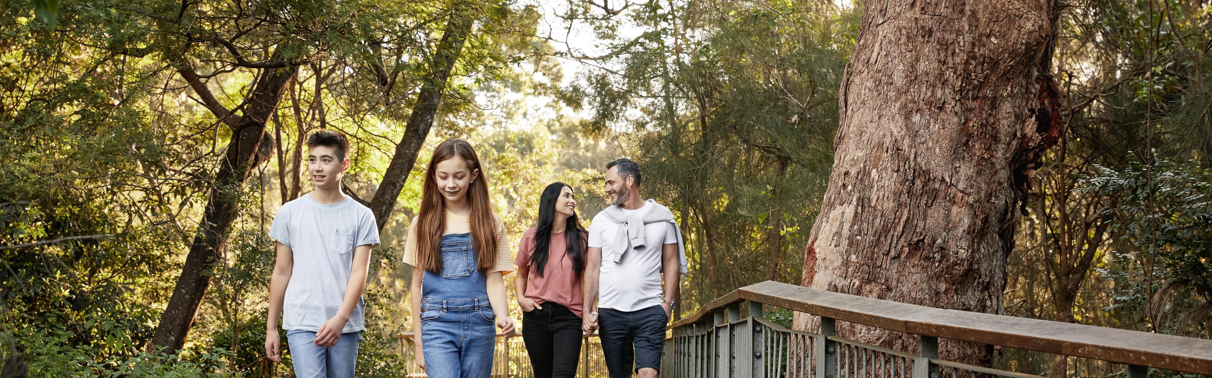 Da un paseo tranquilo con tu familia