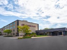 Crowne Plaza Chicago-Northbrook