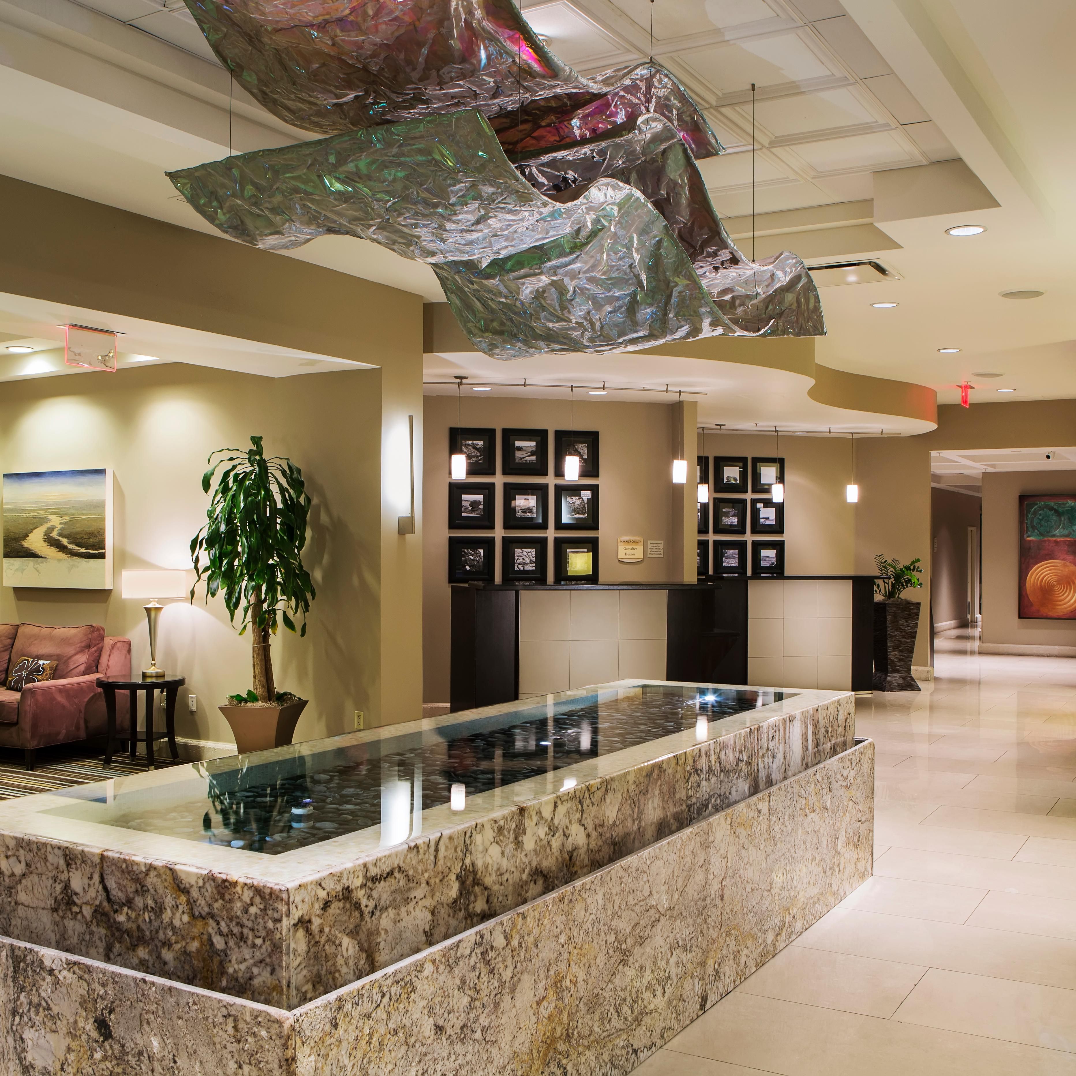 Enjoy and relax in the Crowne Plaza Orlando Dowtown hotel lobby