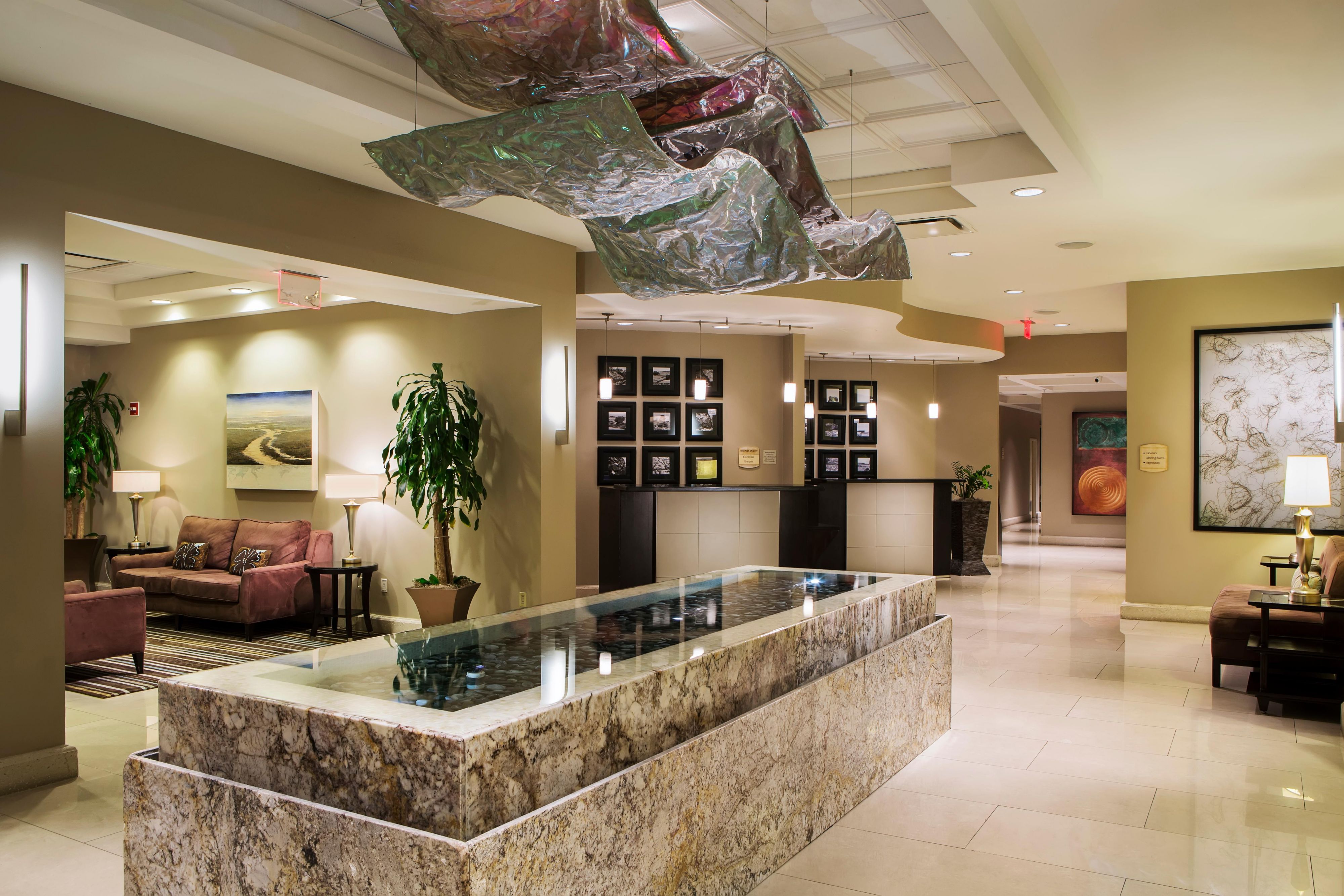 Enjoy and relax in the Crowne Plaza Orlando Dowtown hotel lobby