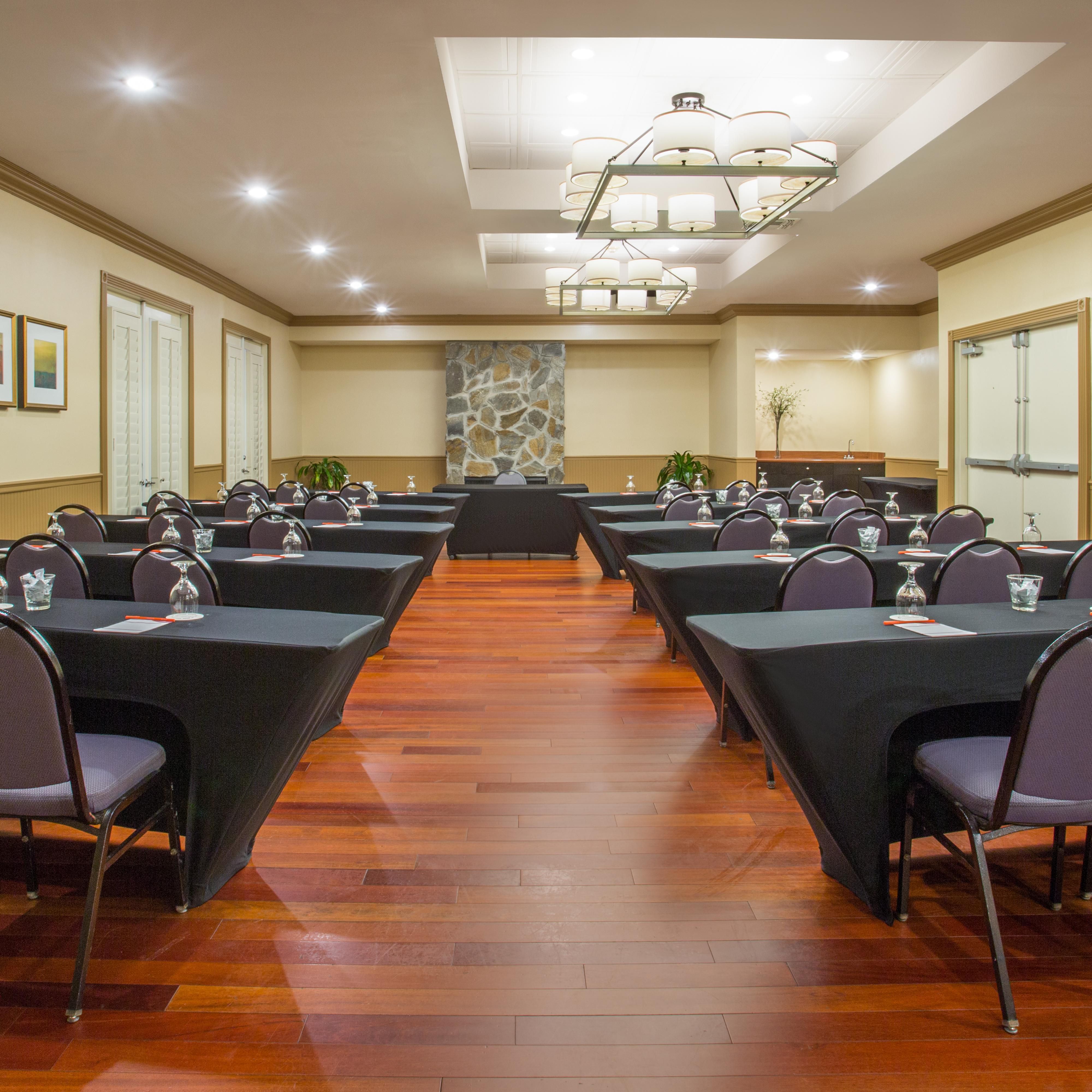 Plan your business meeting at the Crowne Plaza Orlando-Downtown