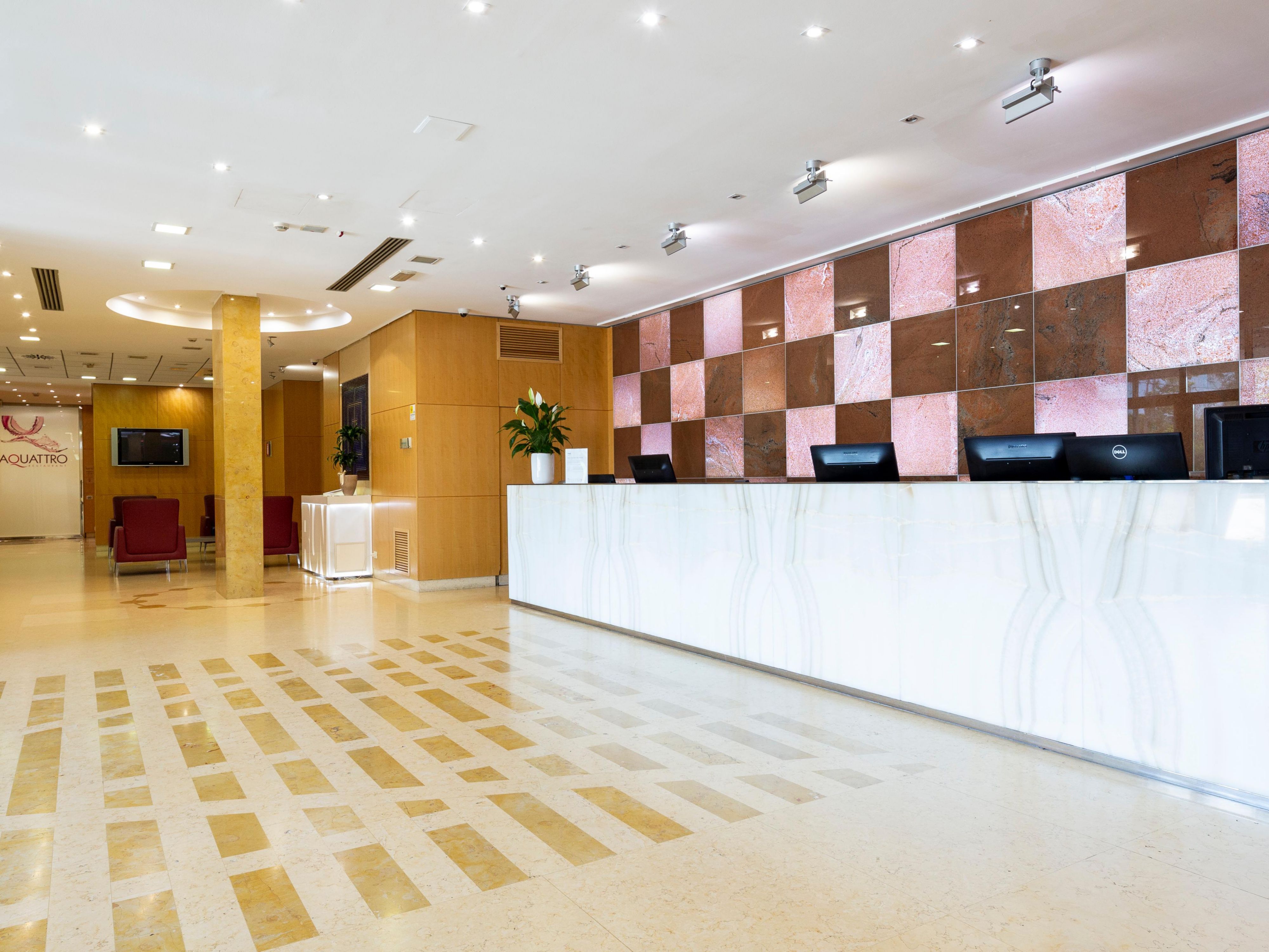 Explore the spaces of Crowne Plaza Padova with our new virtual tour from the comfort of your home, to experience a unique preview of your next experience in Verona!