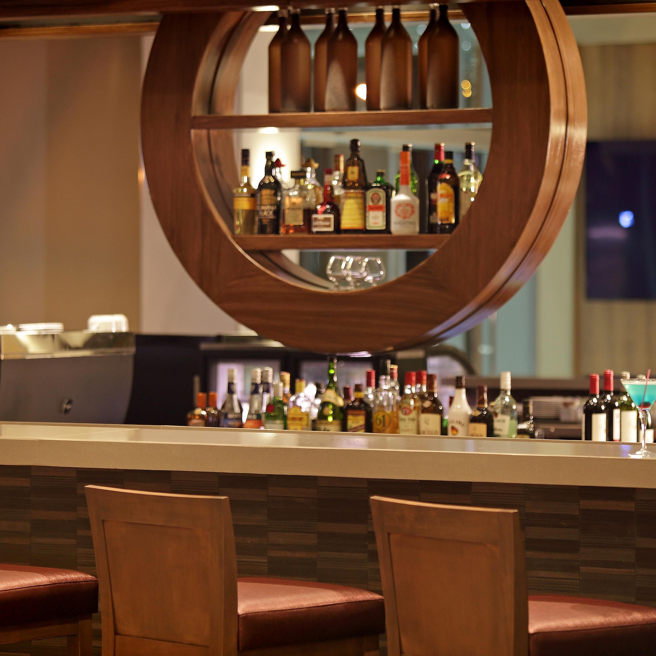 Lobby Bar at Airport Hotel Crowne Plaza Panama Airport