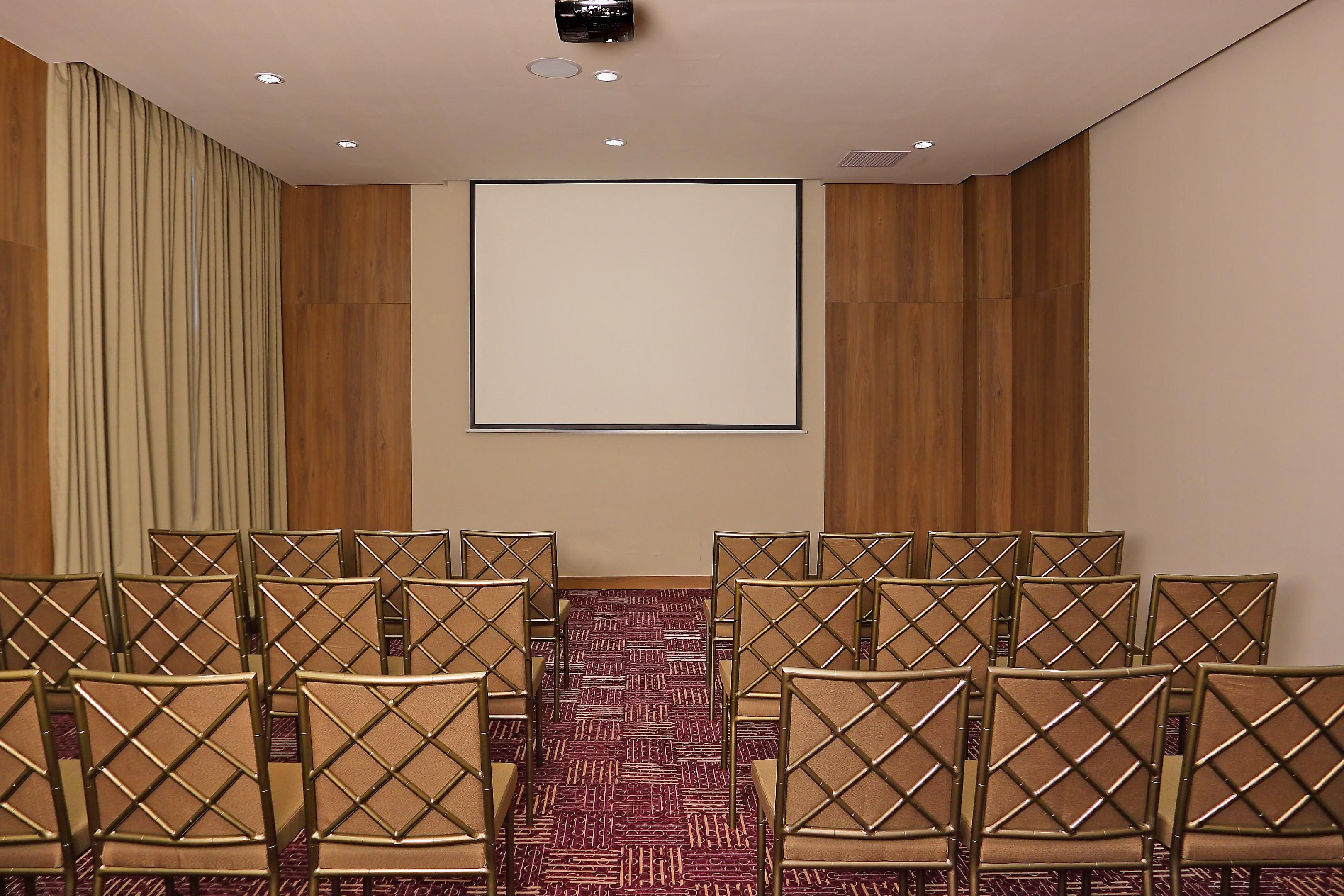 Meeting Room at the Crowne Plaza Airport Panama Hotel