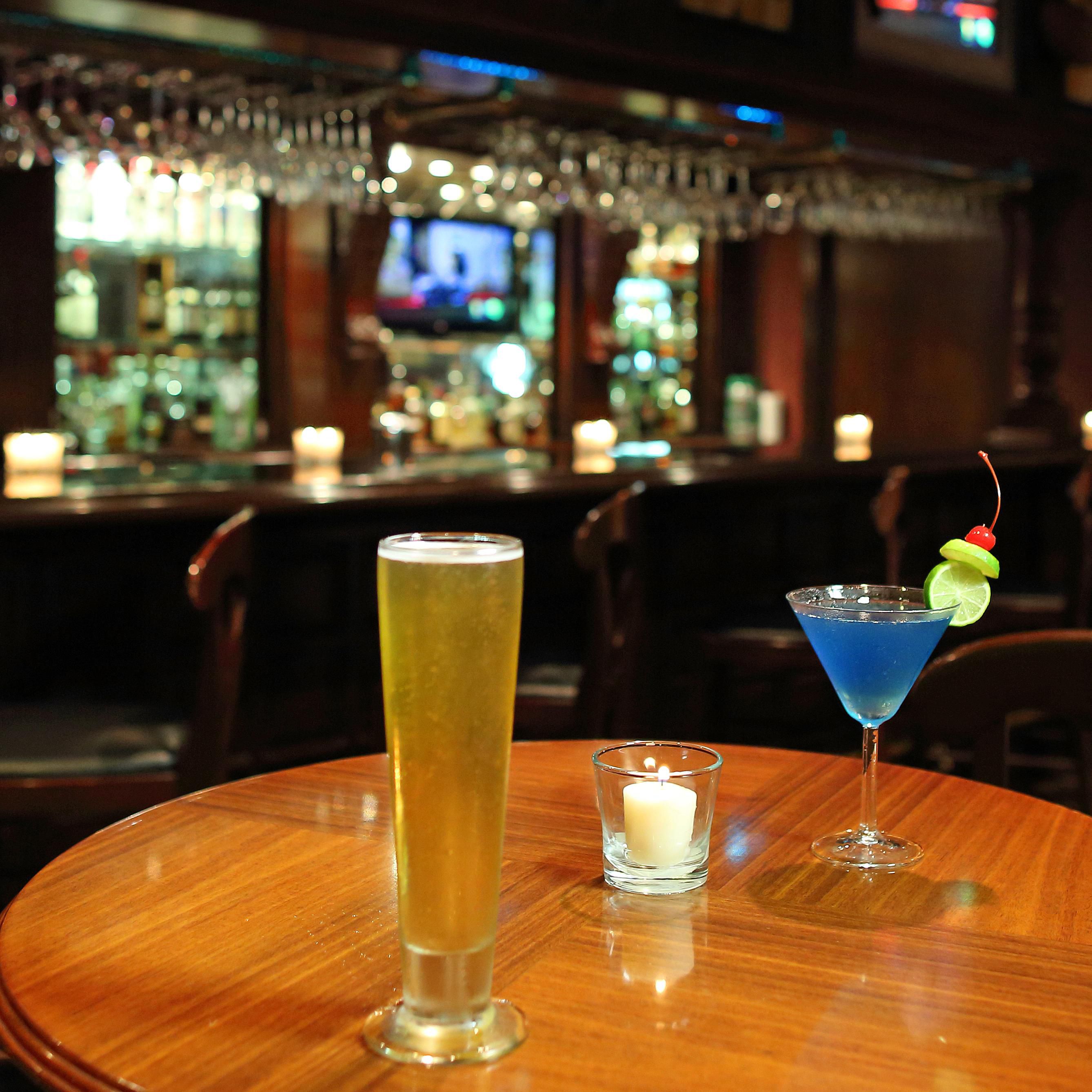 Bar and Lounge at the Crowne Plaza Panama Hotel