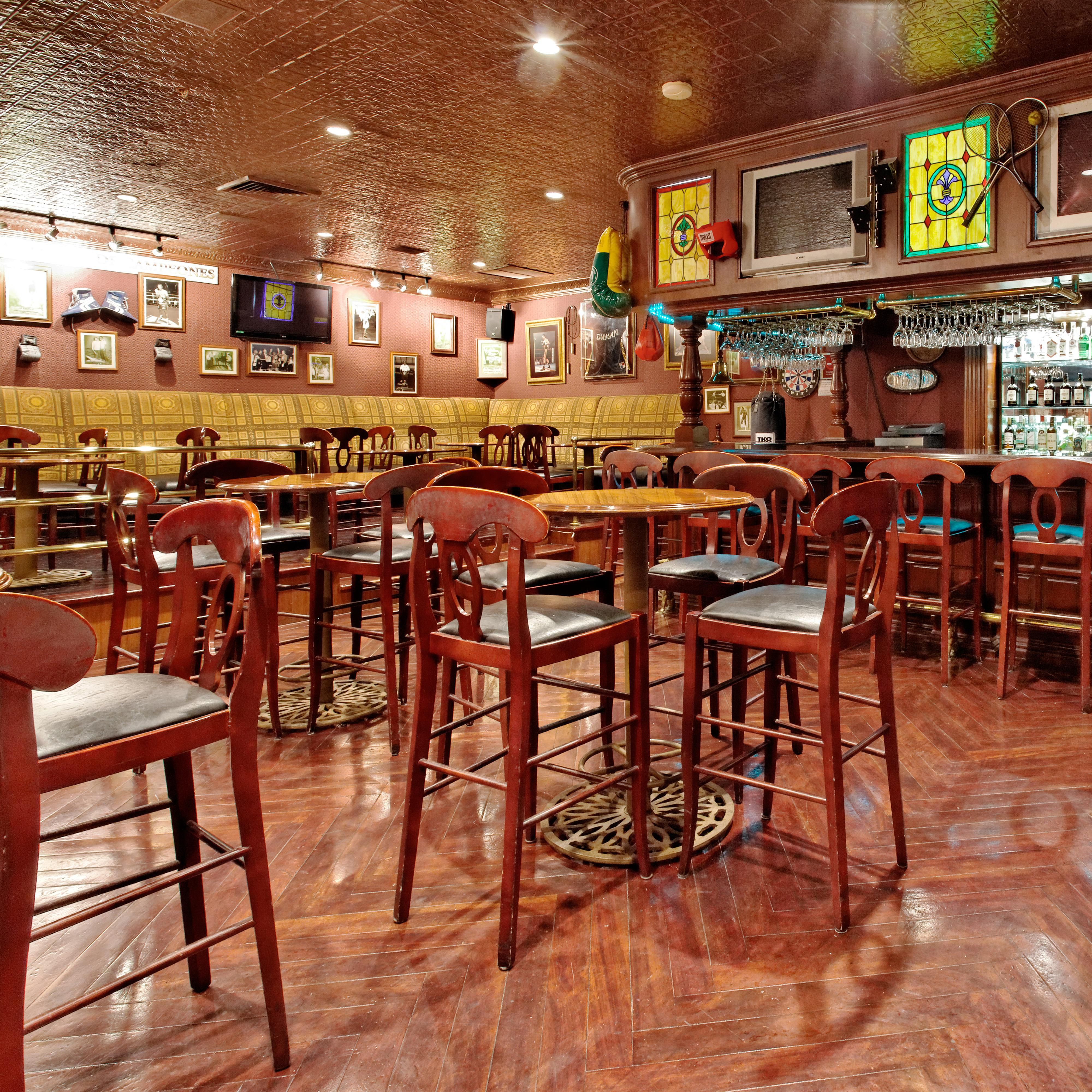 Bar and Lounge at the Hotel Crowne Plaza Panama