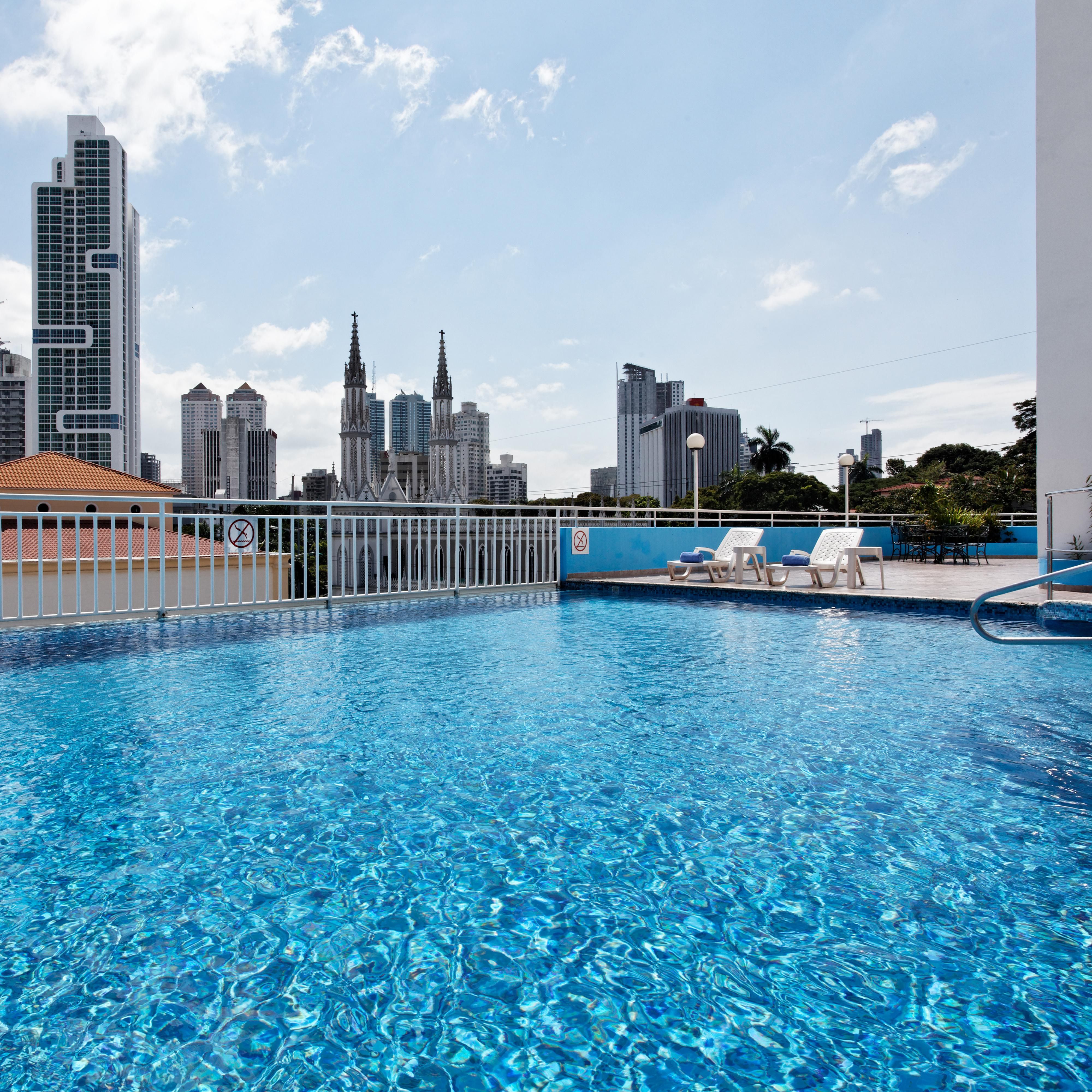 Swimming Pool at the Crowne Plaza Panama Hotel