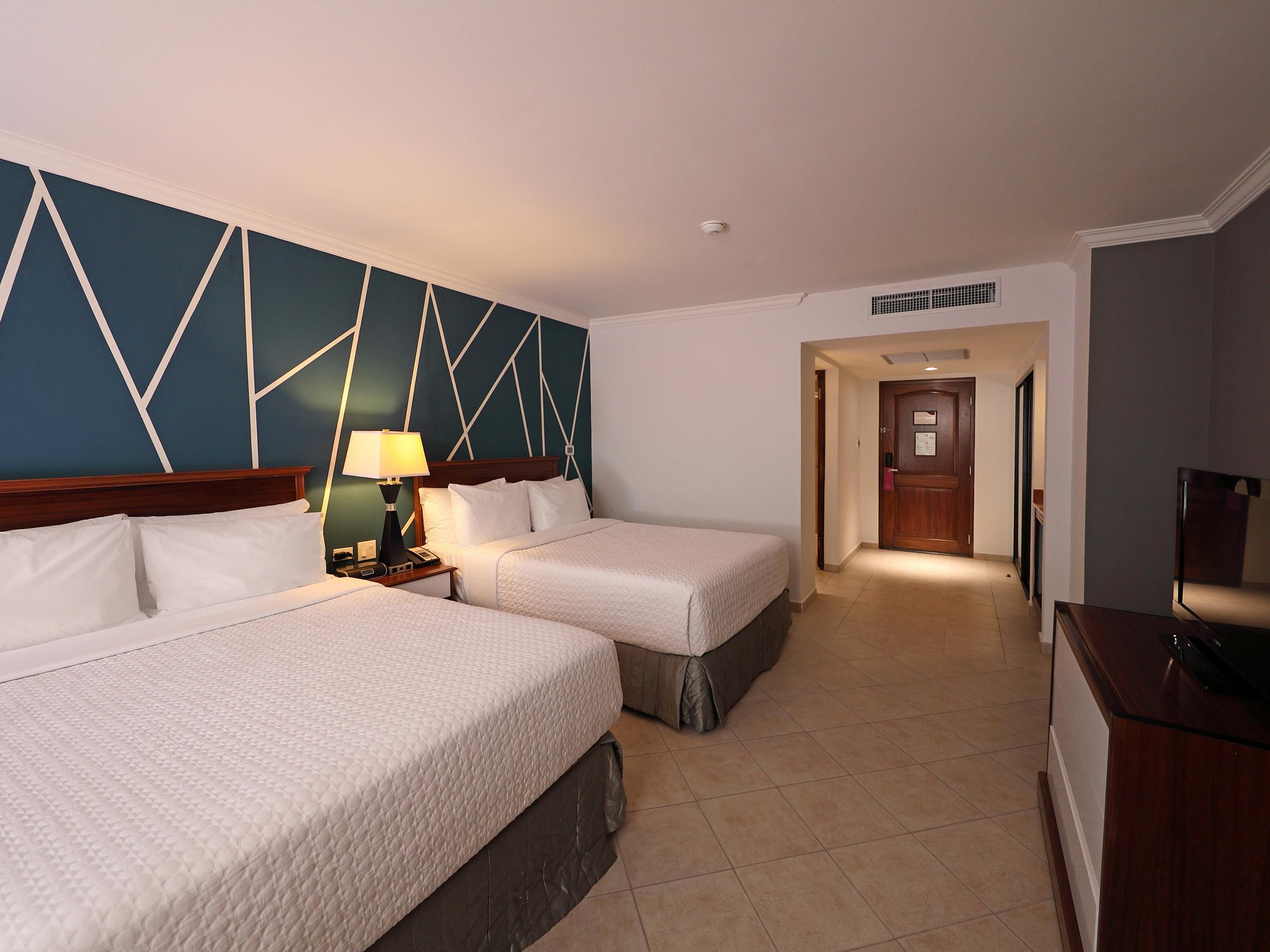 2 Queeen Standard Room