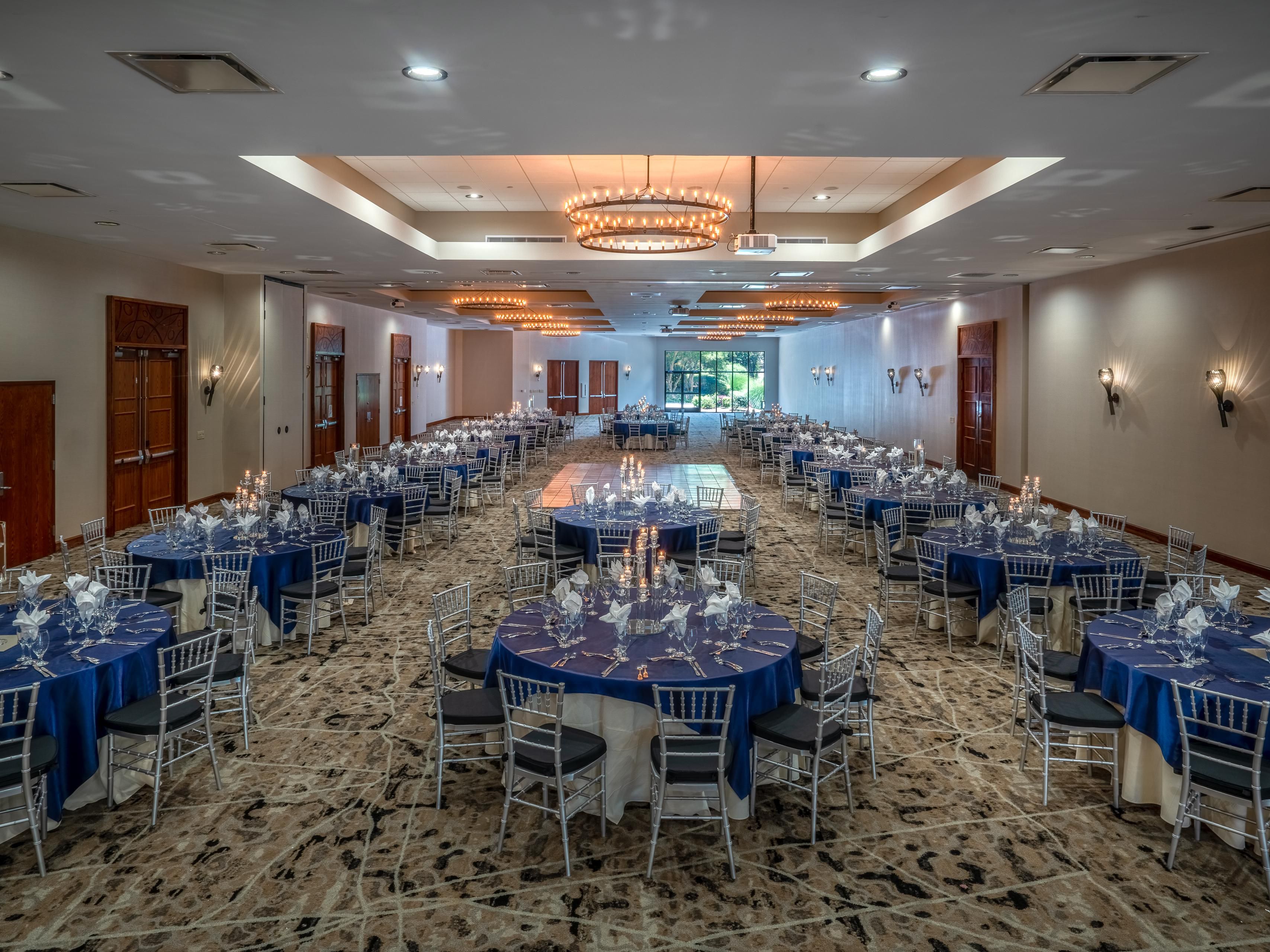 With 48 IACC certified meeting rooms we’re sure to have the right space for your next meeting or event. Our facility features our 7,800 square foot ballroom, our 5,040 square foot ballroom and breakout rooms to accommodate groups of 6 to 800.
