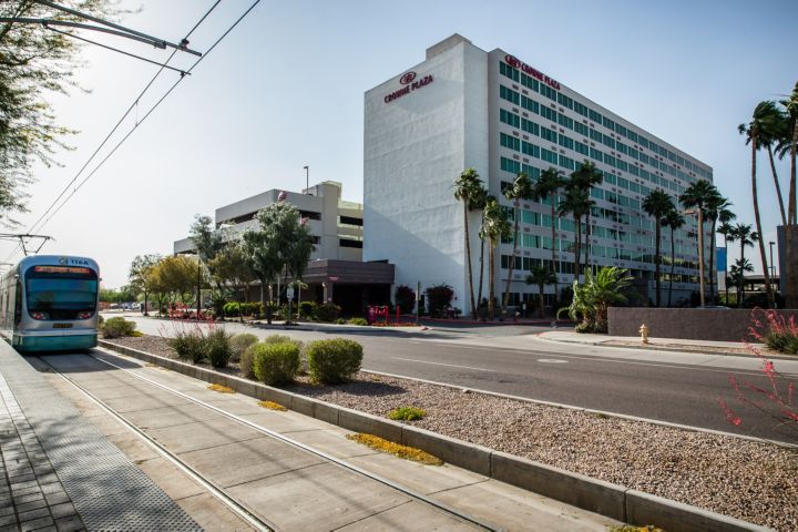 Crowne Plaza Phoenix Airport - PHX