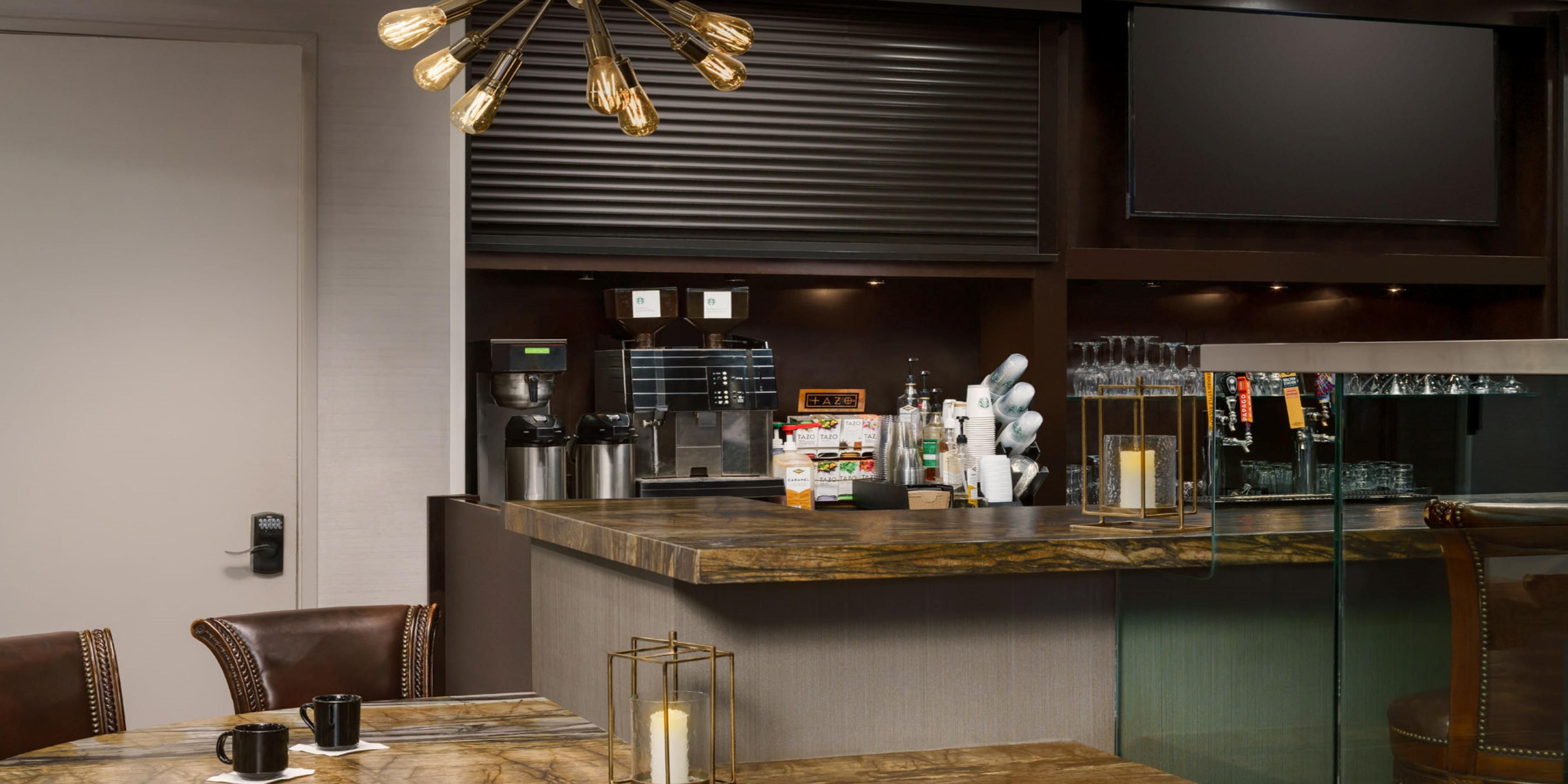restaurants-near-phoenix-airport-crowne-plaza-phoenix-airport-phx