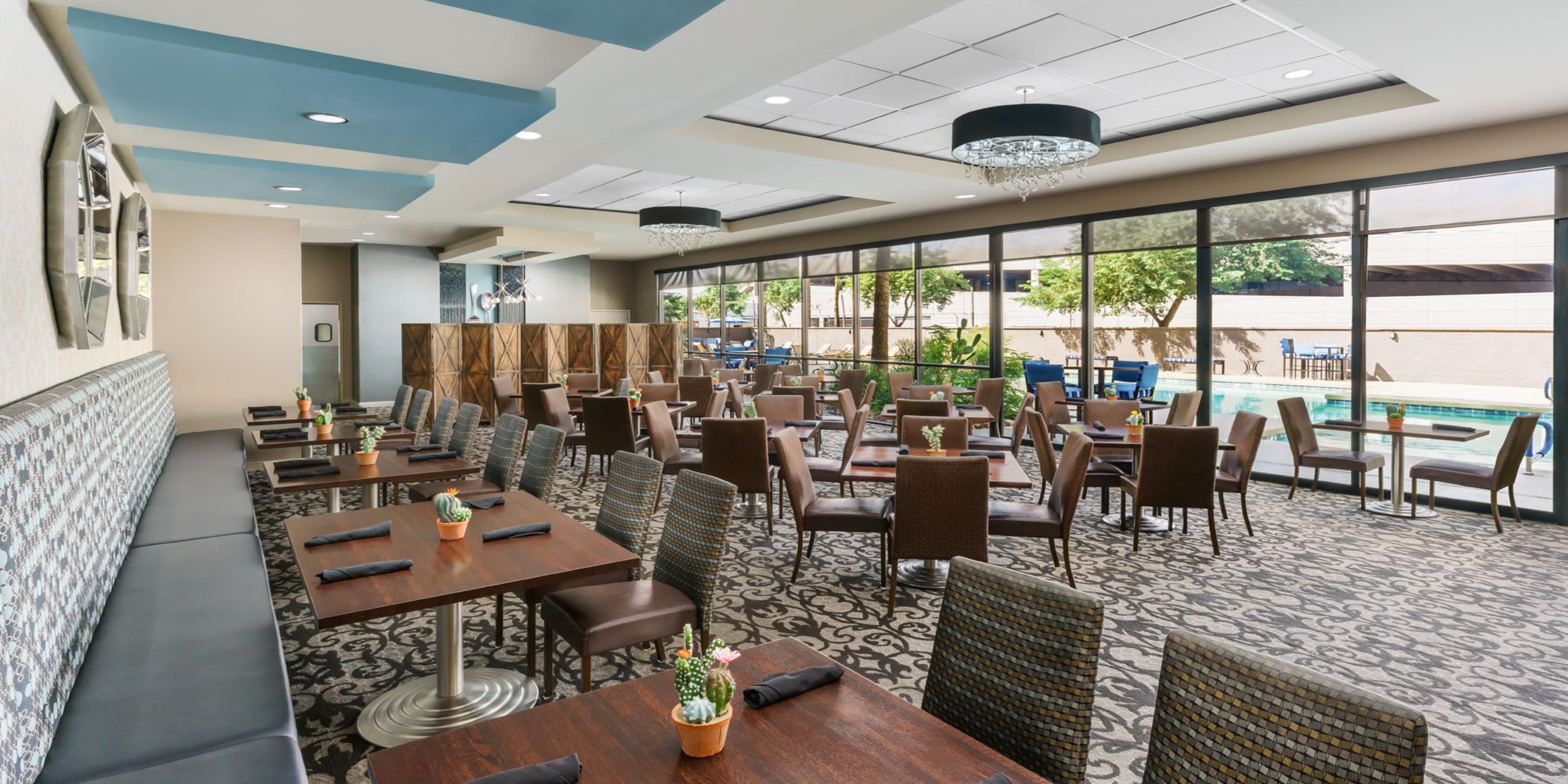 Restaurants Near Phoenix - Crowne Plaza