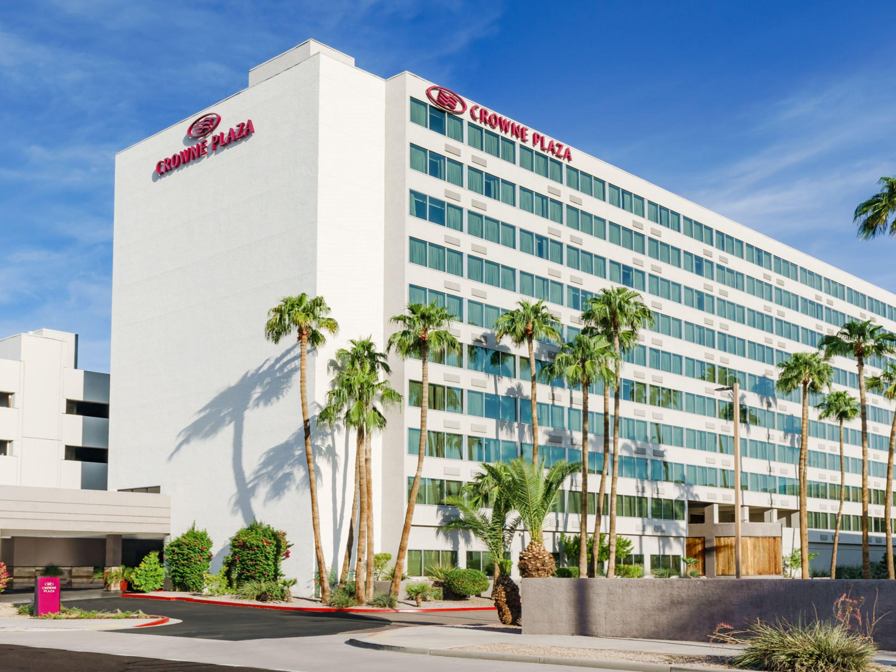 As the closest full-service hotel to the airport, you can leave the car rentals behind. Enjoy our free 24-hour airport shuttle and easy access to the nearby light rail. Explore downtown attractions like the PHX Arena, Chase Field, and Arizona State University, or take a short walk to the new Phoenix Rising Stadium—all just minutes away.