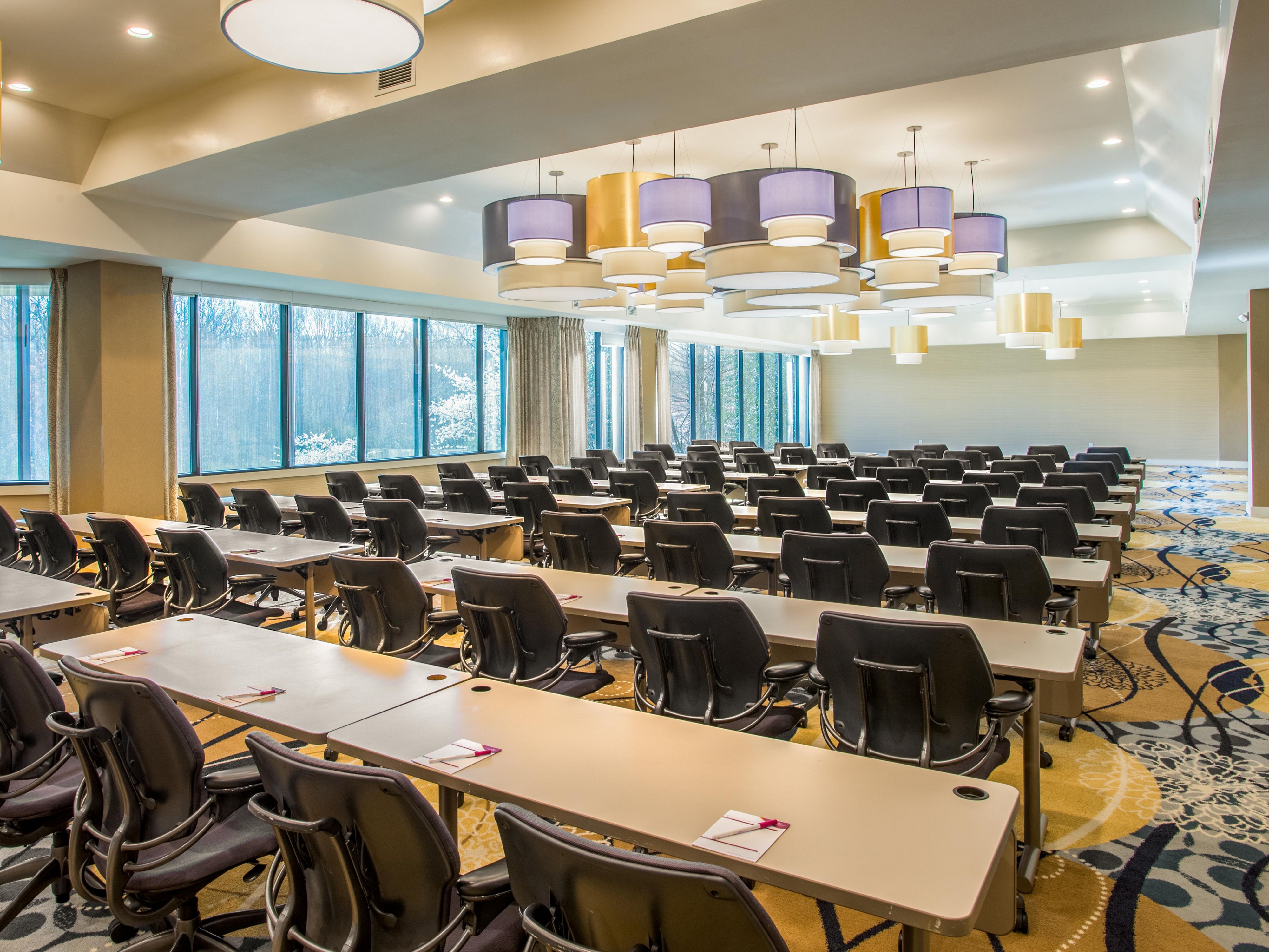 From intimate gatherings to large presentations, our Conference Center boasts a 400-seat amphitheater and 37 meeting rooms to host events of any size. Our dining area features floor-to-ceiling windows with beautiful views of the lake and fountains, while our outdoor spaces provide a refreshing change of pace for team-building activities. 