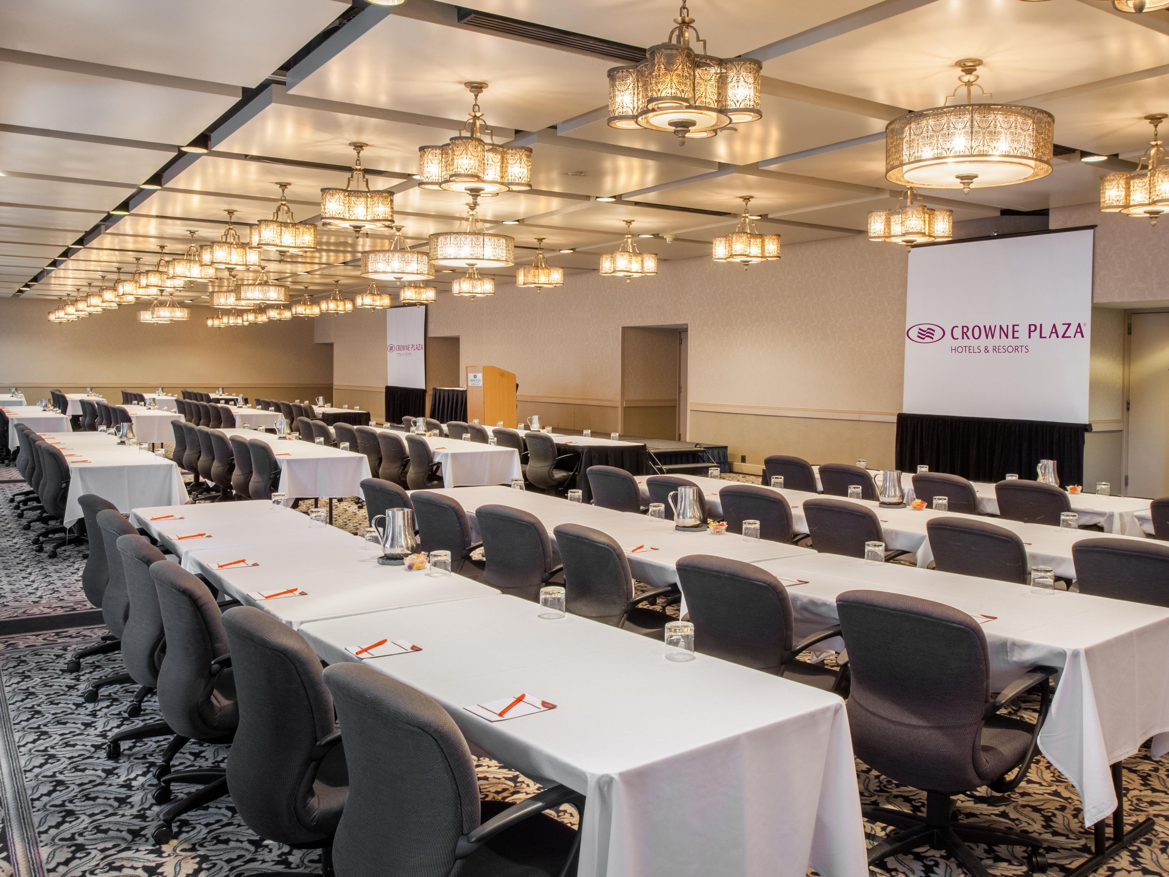 Regency Scandinavian meeting room at Crowne Plaza Minneapolis West