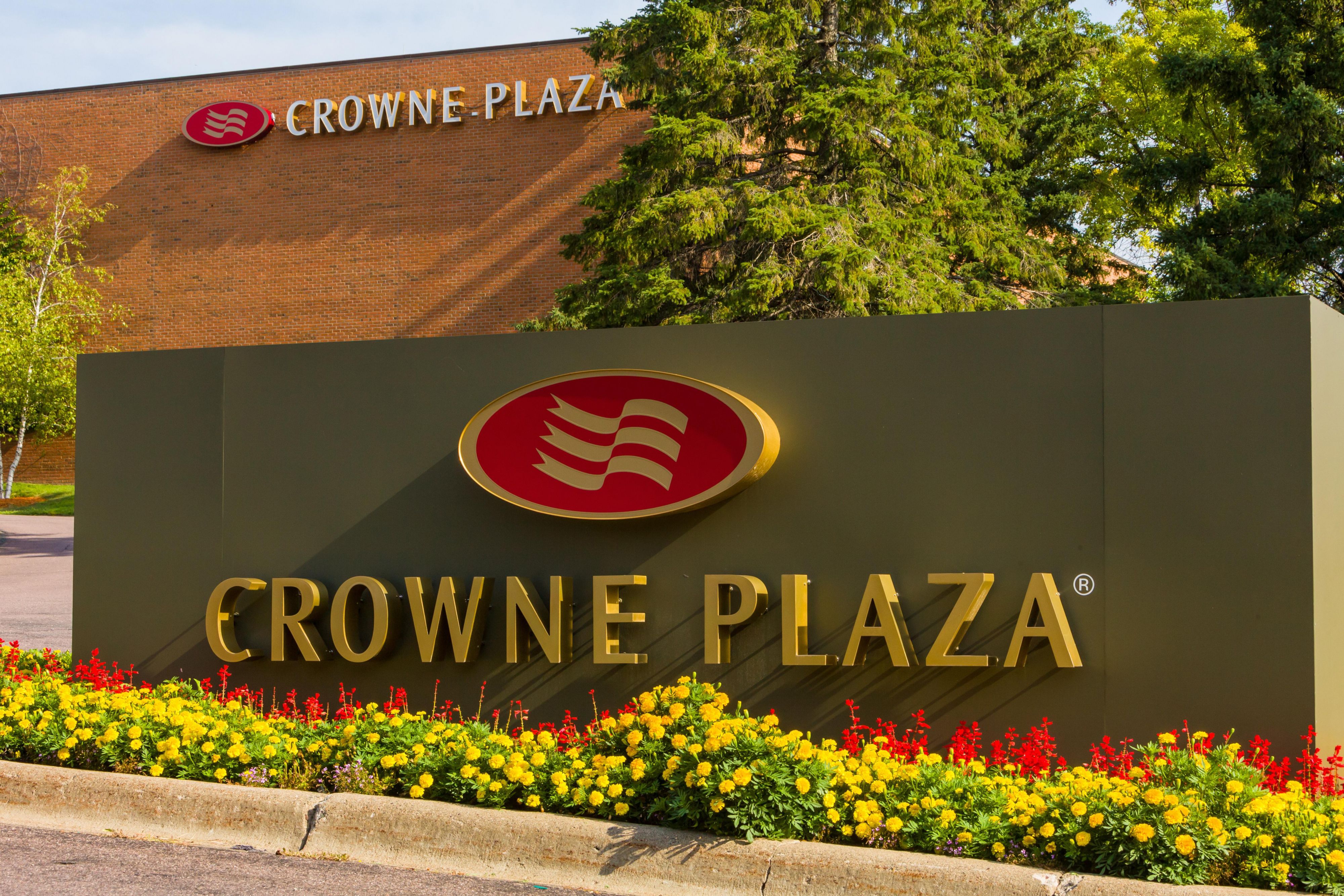 Welcome to The Crowne Plaza Minneapolis West in Plymouth