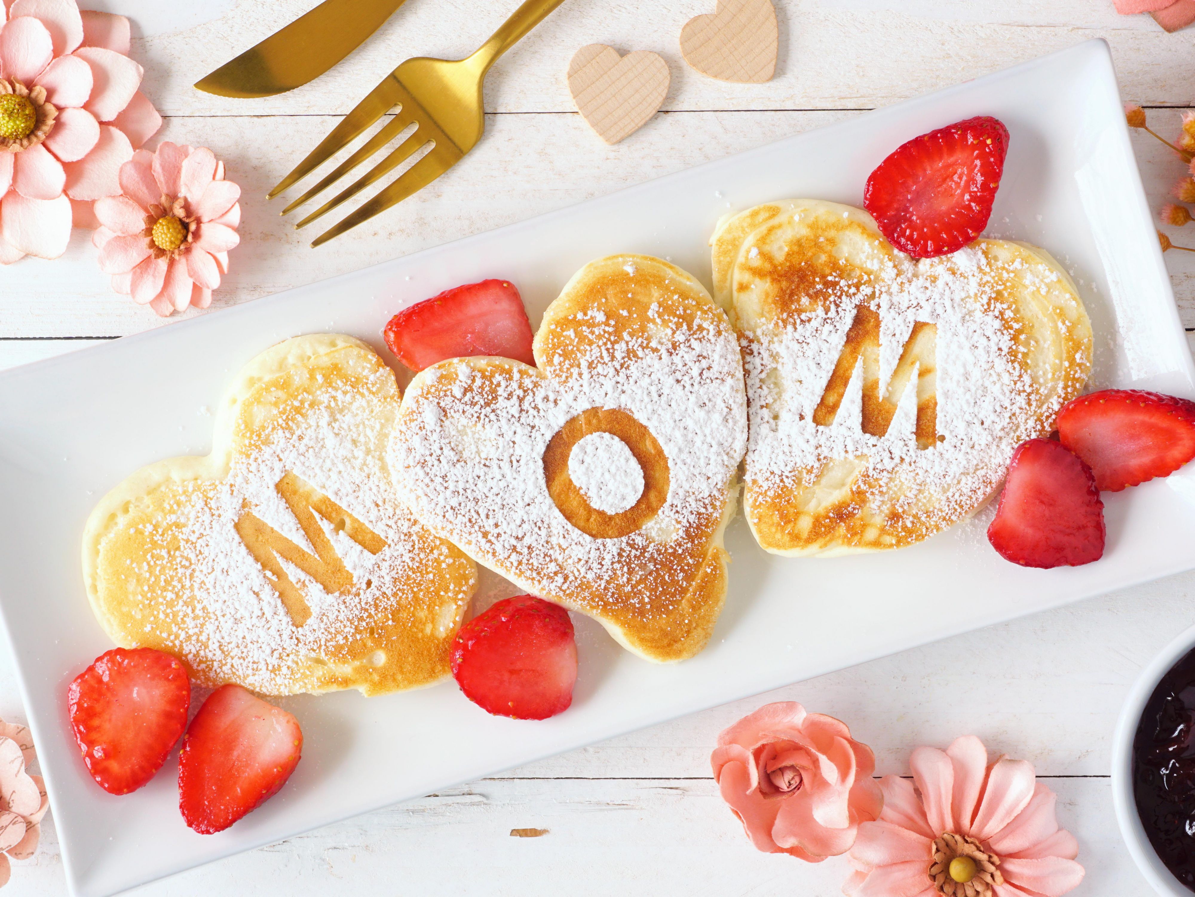 Celebrate Mother’s Day at Crowne Plaza Minneapolis West on Sunday, May 11, 2025, from 10 AM – 2 PM. Enjoy a lavish buffet featuring prime rib, salmon, seafood, a waffle bar, omelets, and desserts. $40 adults, $18 kids (5-12), free for 4 & under. Reservations: 763-559-6260.