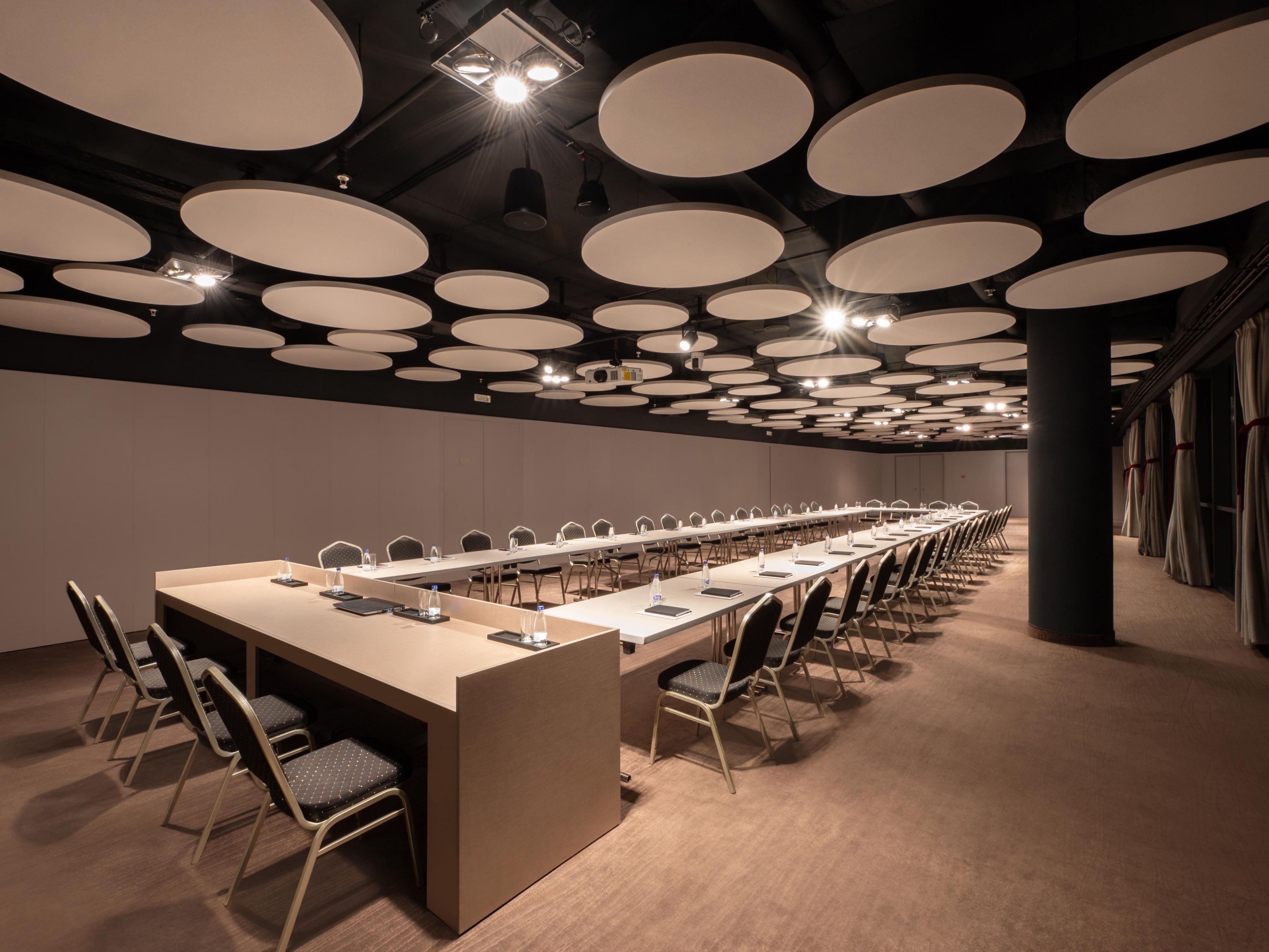 Plan a more sustainable meeting experience at Crowne Plaza Podgorica.