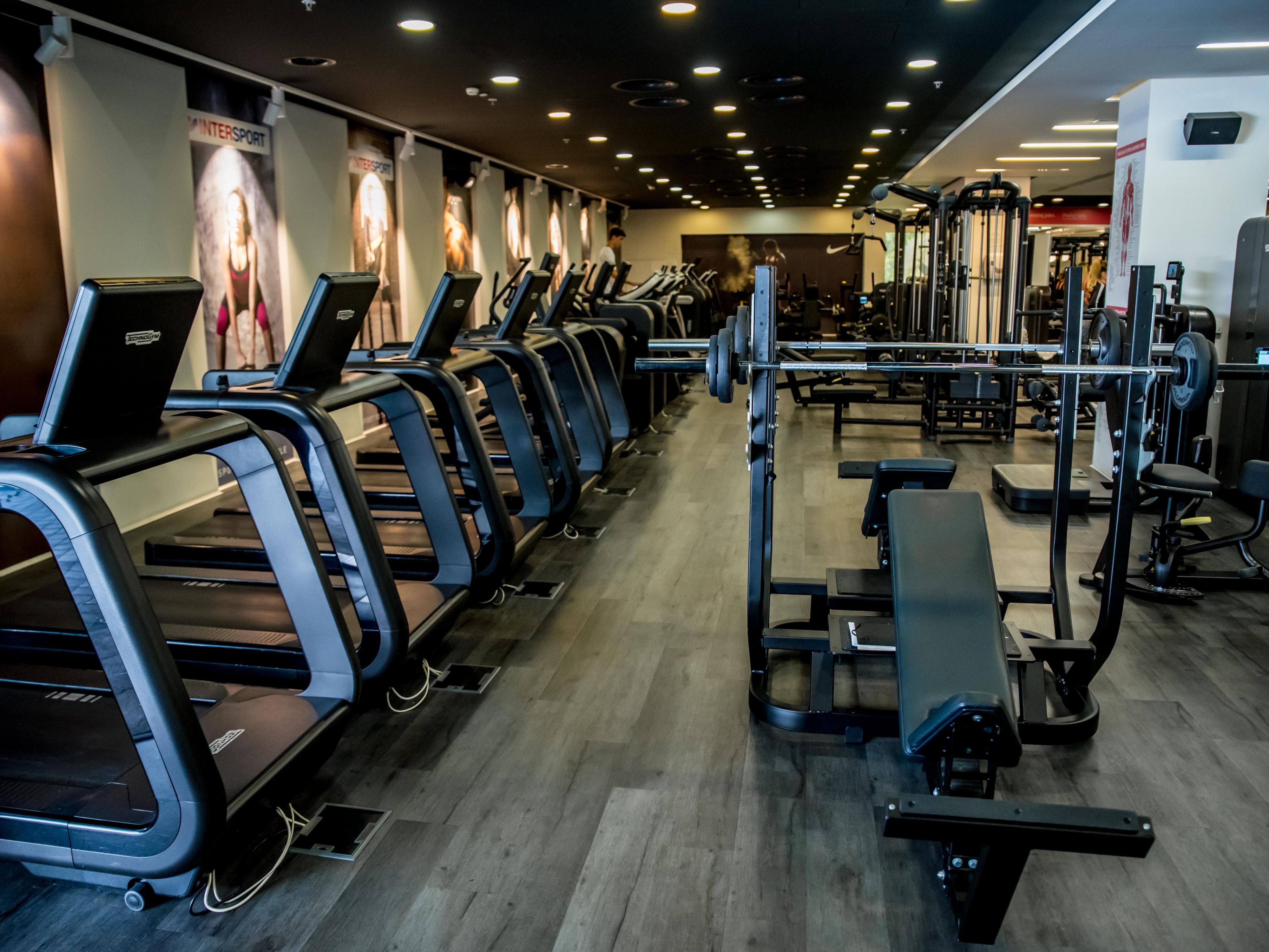 Gym at Crowne Plaza Podgorica is equipped with state-of-the-art fitness equipment, offering everything you need for a comprehensive workout. The gym includes cardio machines, free weights, and strength training stations. Whether you are starting the day energized or winding down, our gym provides a clean, inviting space to stay active.