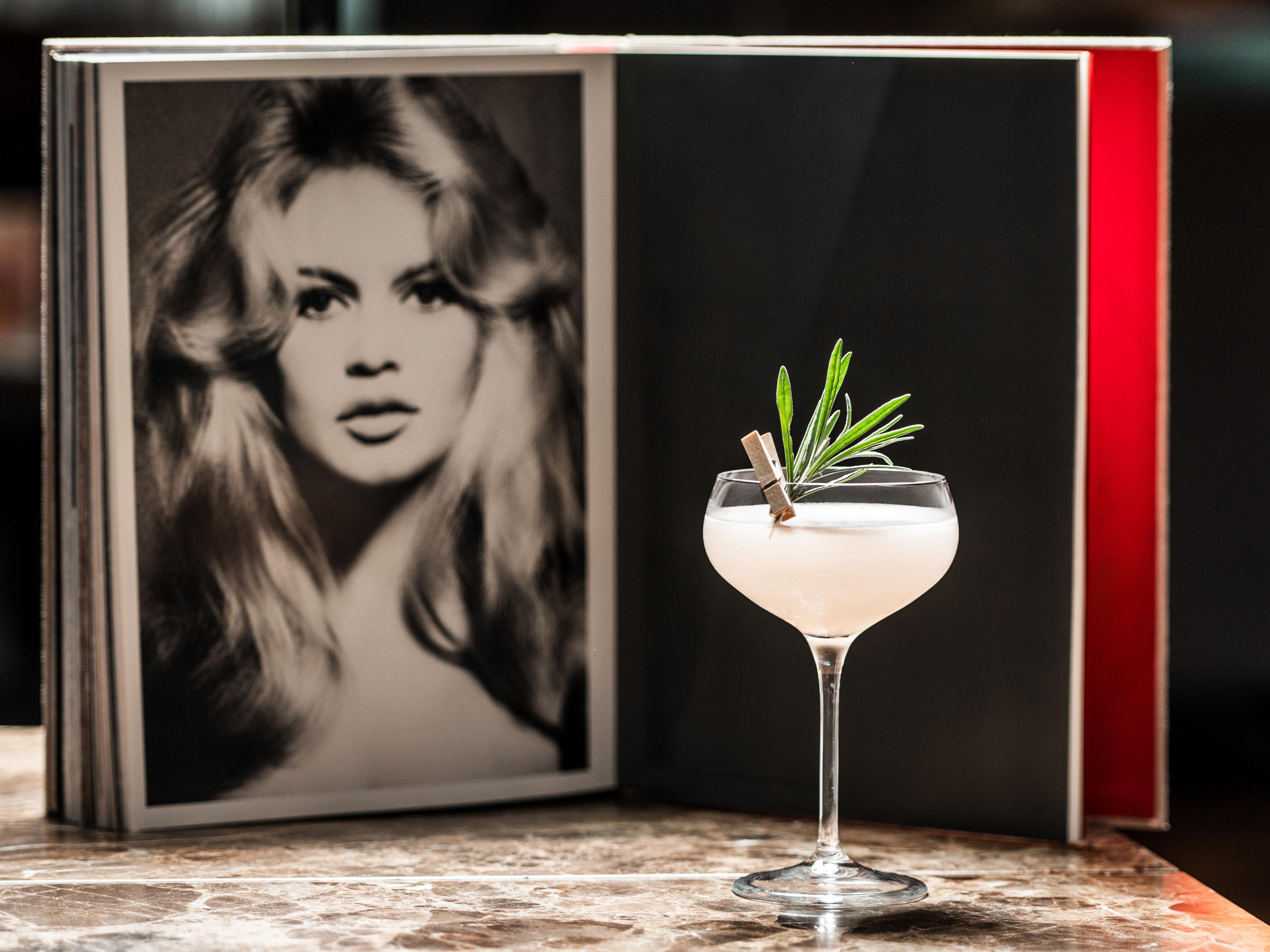 Gin O’Clock is on! Enjoy 20% off all gin cocktails – weekdays 5–8 PM, weekends 6–9 PM. After work or just because — the perfect gin moment.