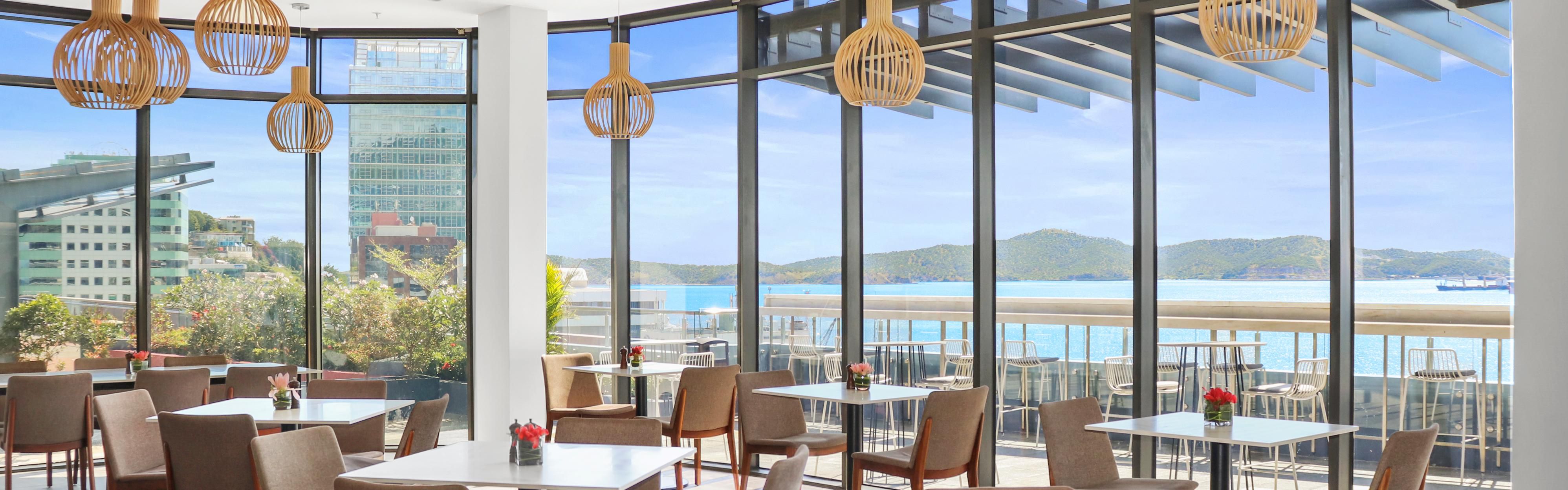 Port Terrace Restaurant & Bar