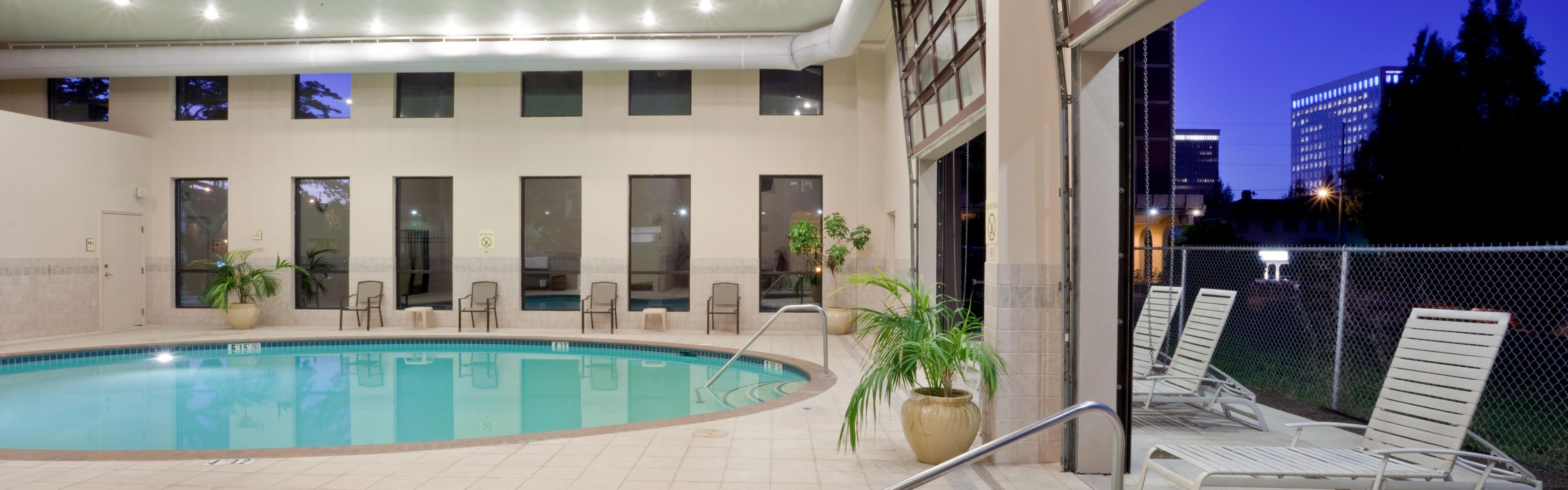 Saltwater Pool & Spa: Crowne Plaza Portland Downtown Convention