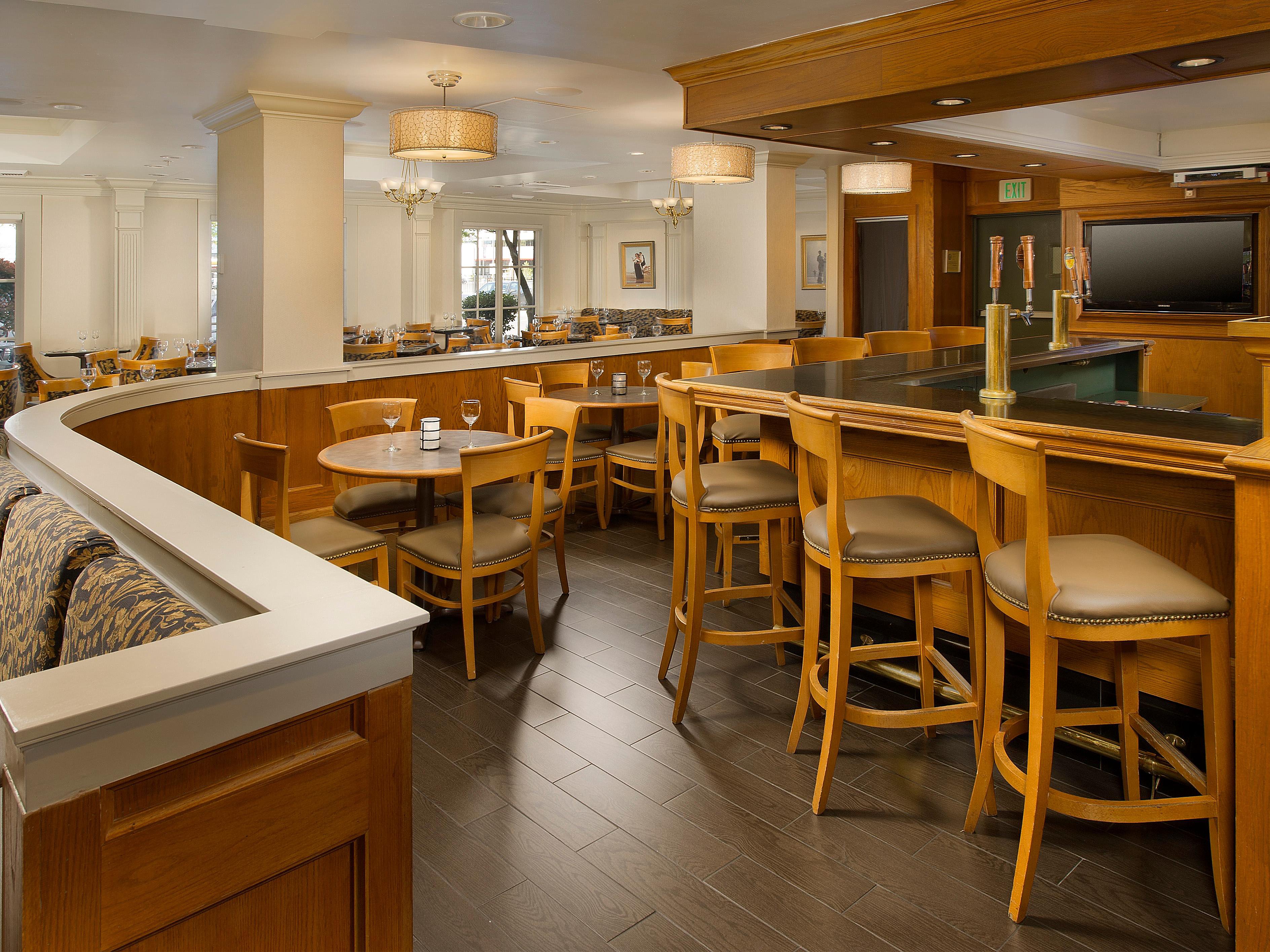 Restaurants Near Portland Downtown Conv Ctr Crowne Plaza