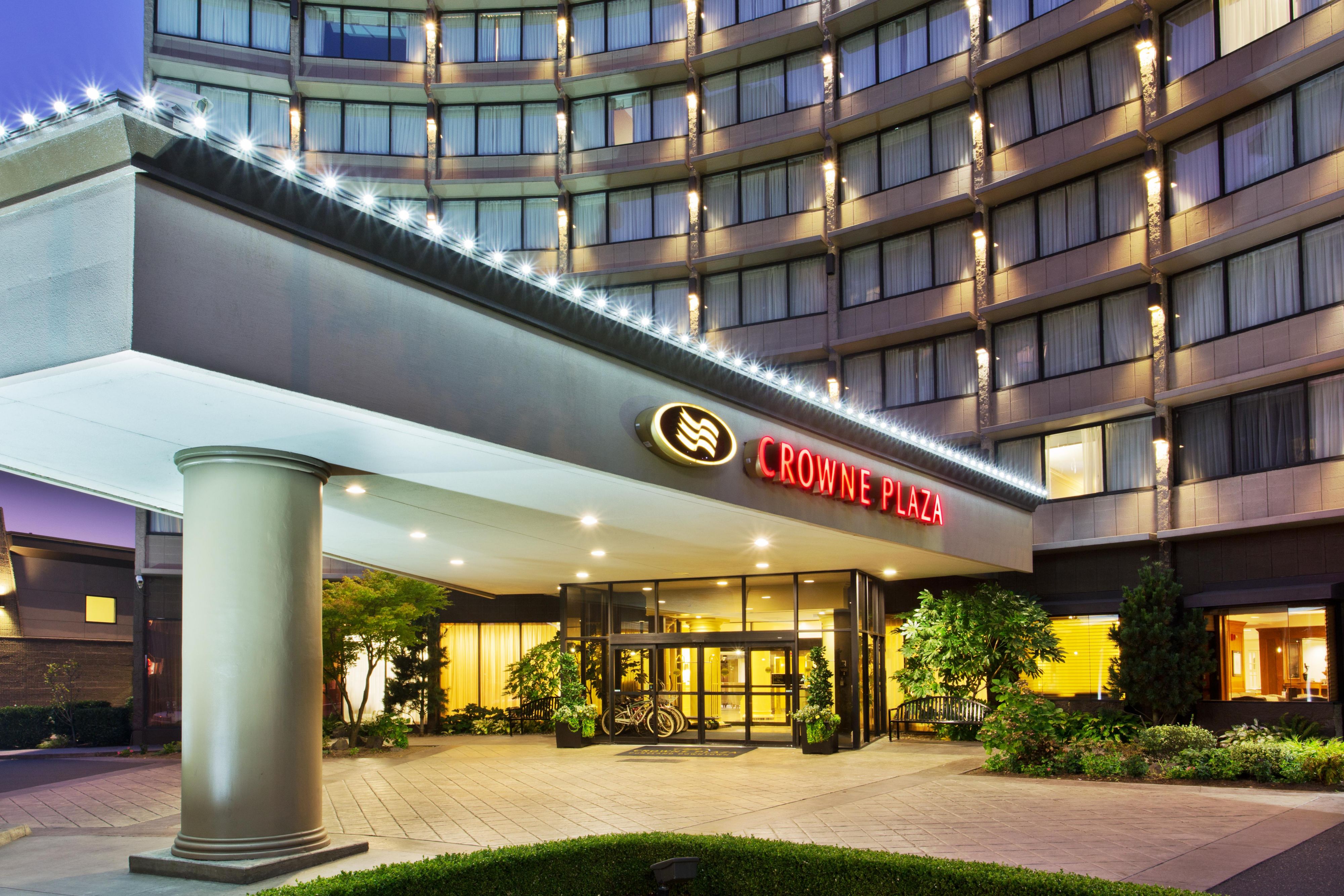 Welcome to Crowne Plaza Portland Downtown Convention Center