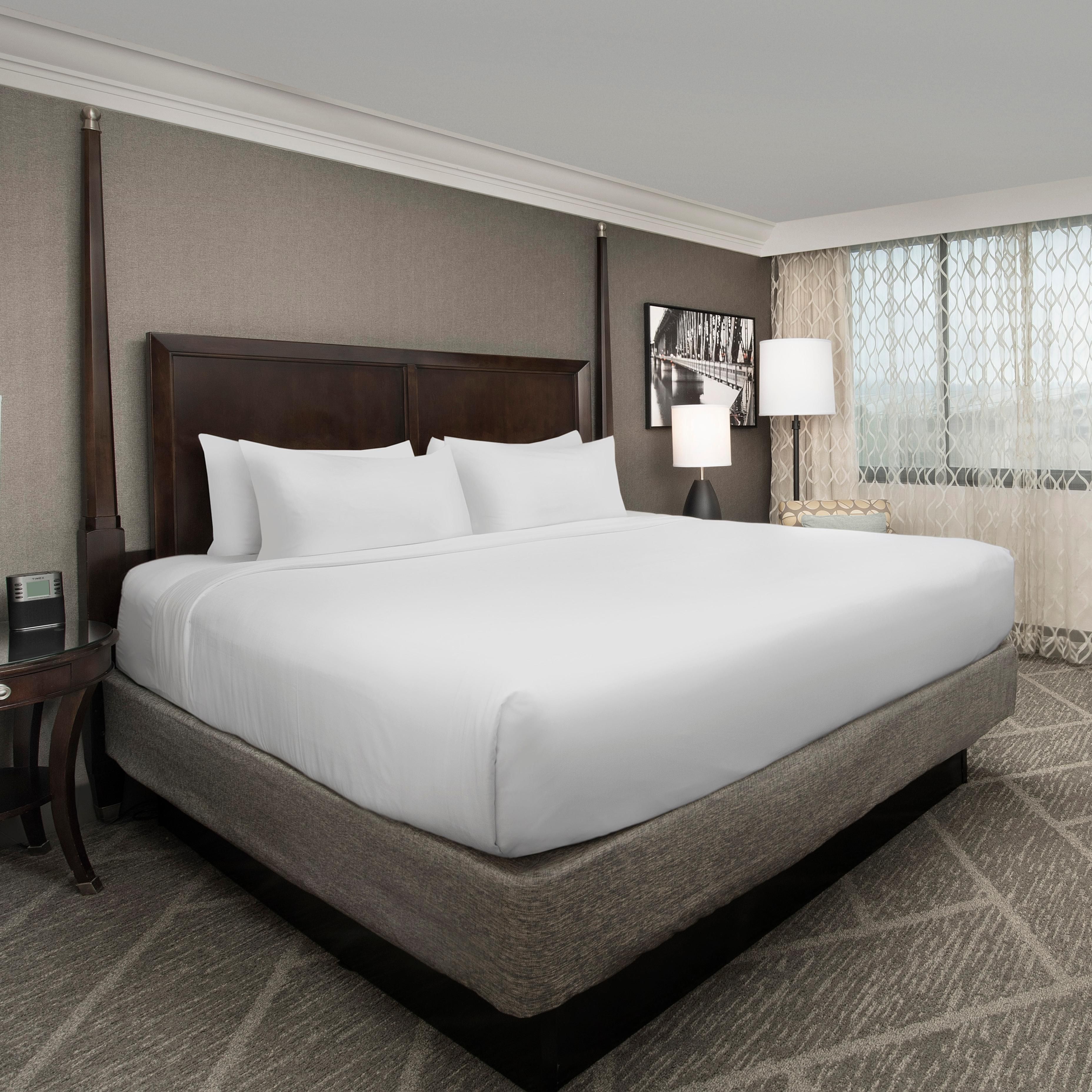 King Guest Room - Crowne Plaza Hotel Portland Downtown