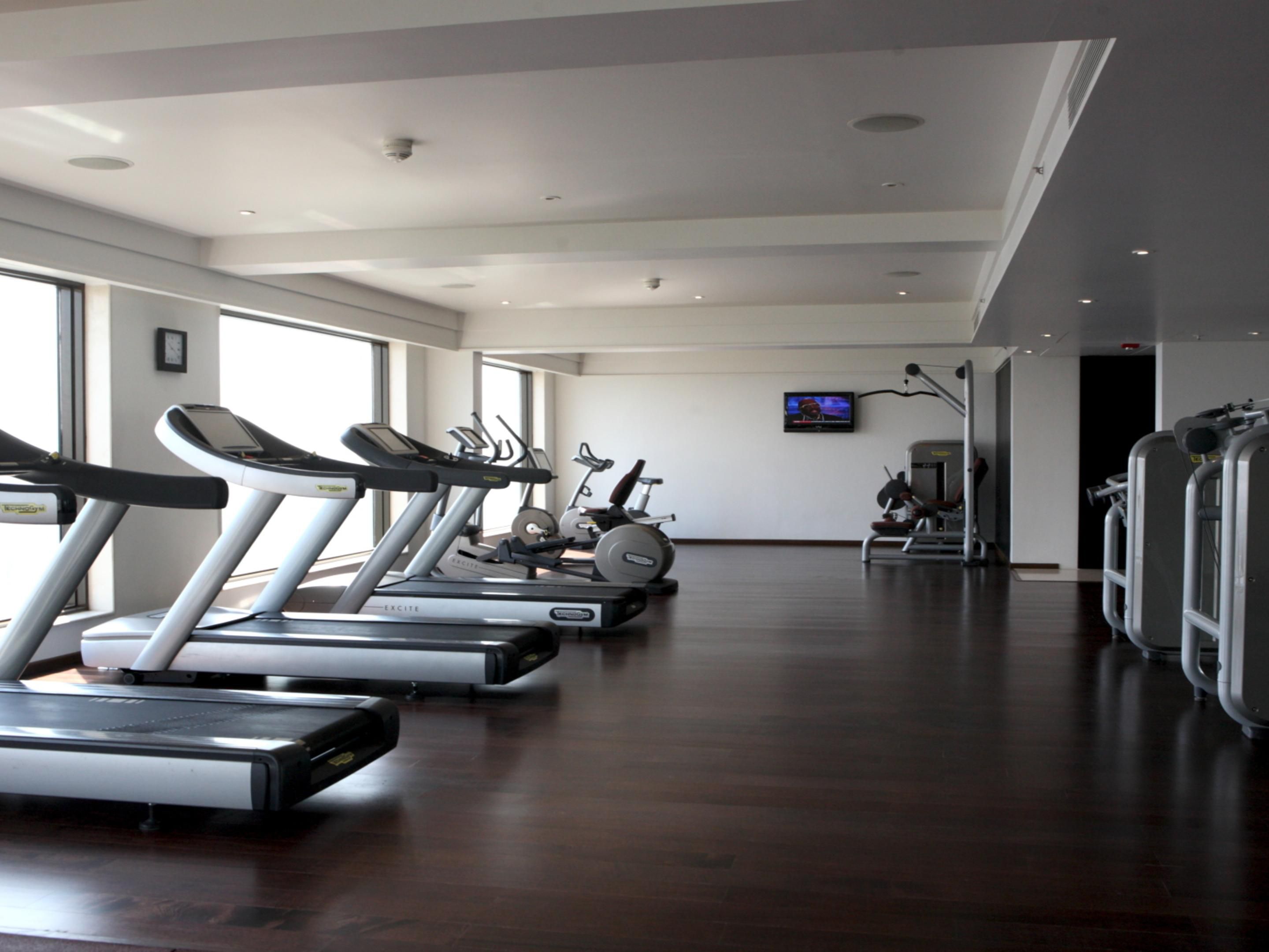 We get it. A well-timed workout keeps you focused, energised, and on top of your game. So, recharge and feel ready for anything with our fully-equipped fitness centre and wellness options.