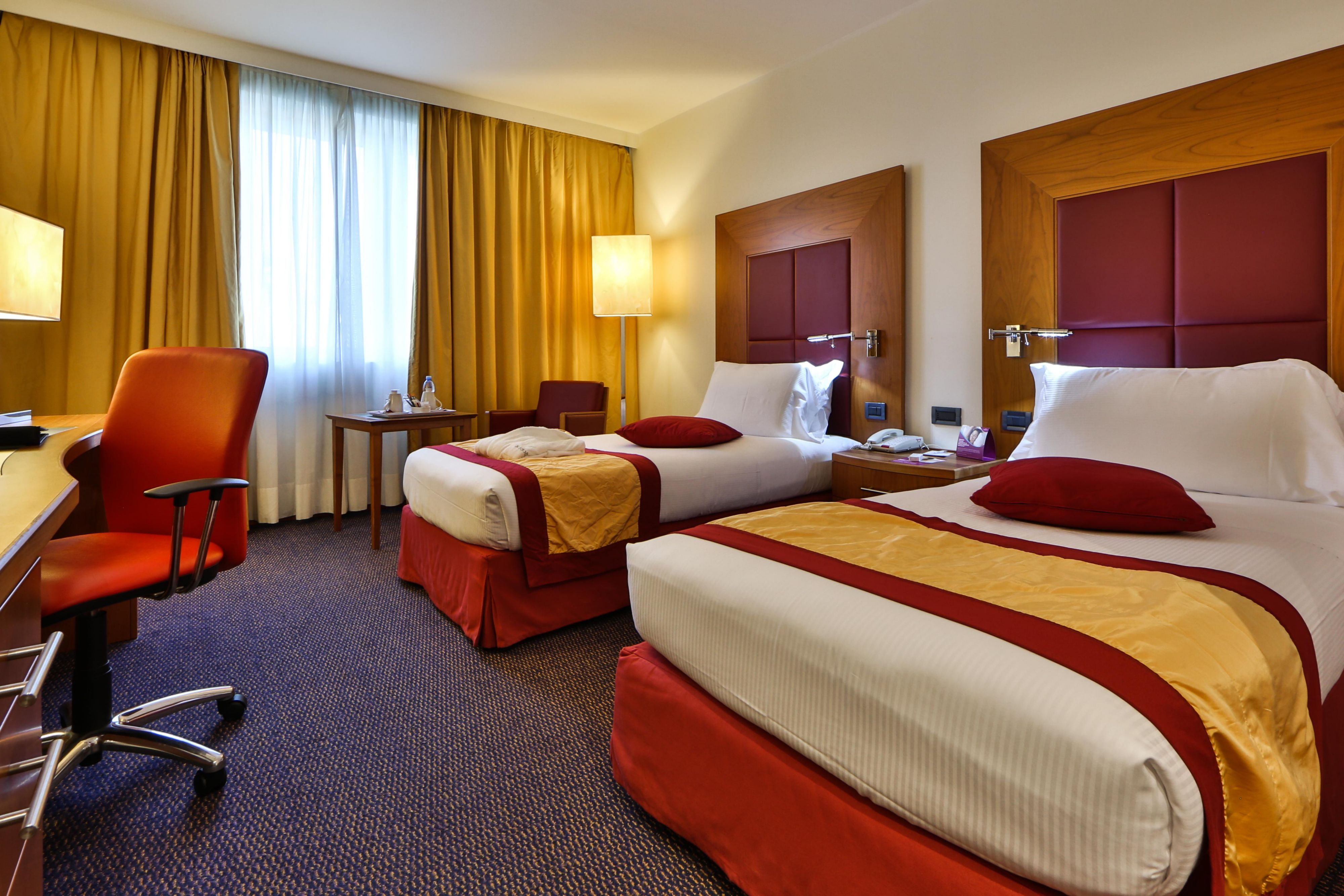 For your stay, choose our twin beds room