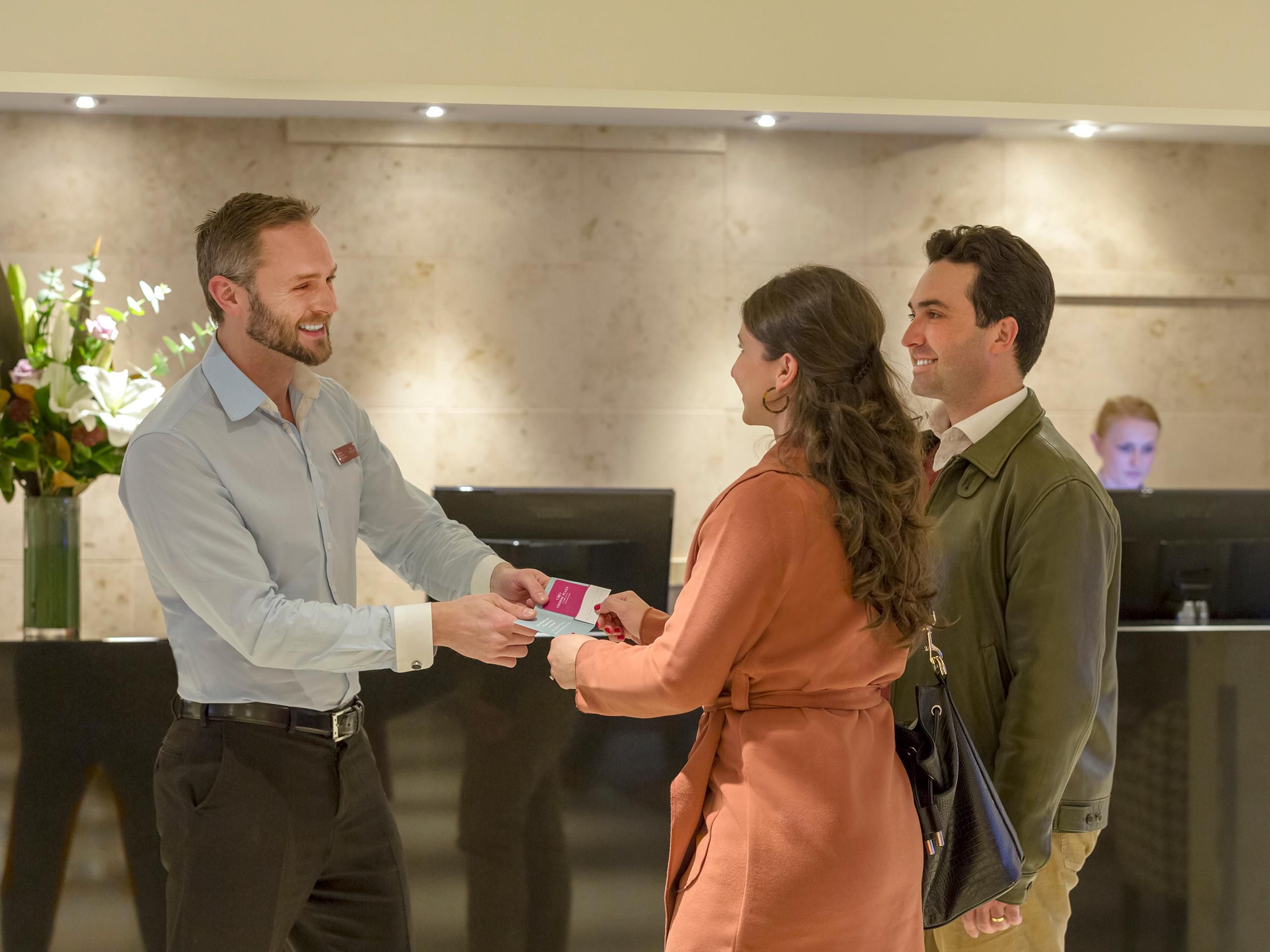 Step into our lobby and take in the welcoming atmosphere that sets the tone for your entire stay. Explore our spacious guest rooms, each designed to offer the perfect blend of comfort and luxury. Take in the panoramic views of Lake Wakatipu and The Remarkables mountain range, while picturing yourself relaxing in our plush bedding. 