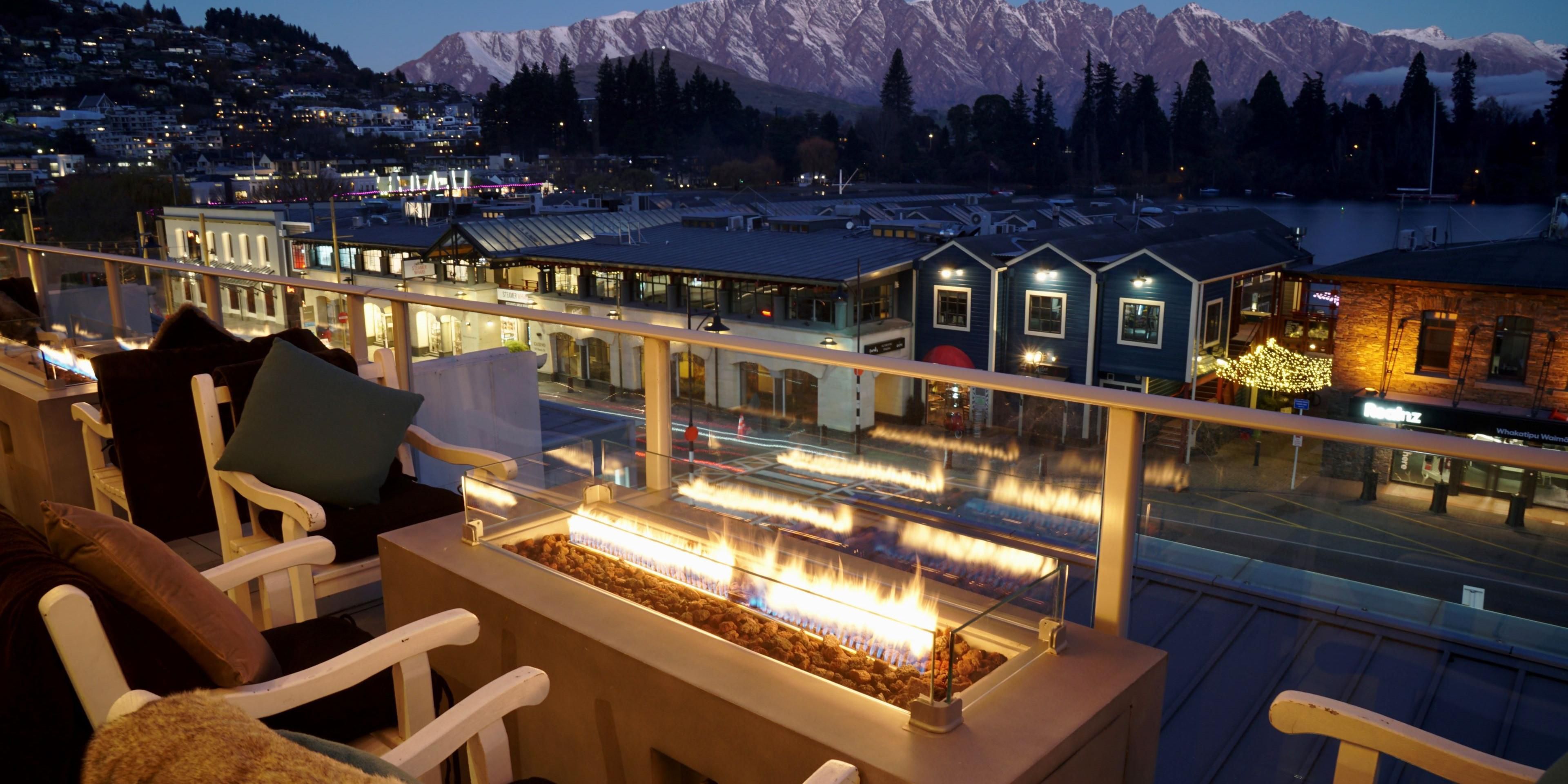 Restaurants Near Queenstown - crowneplaza