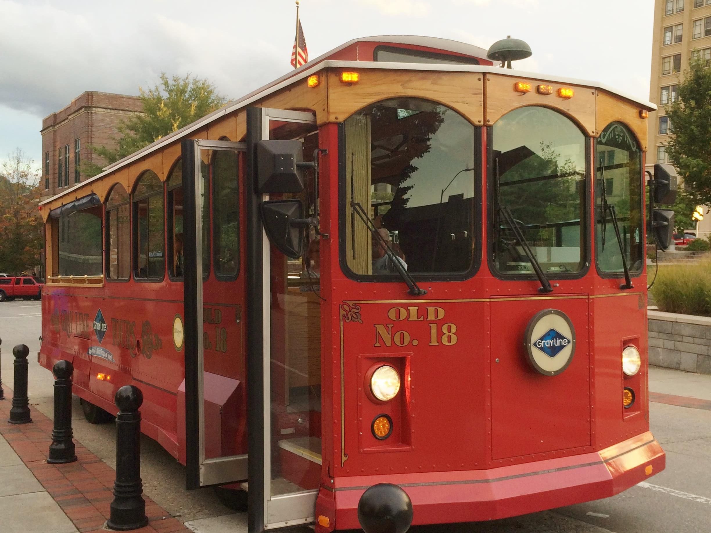 Trolley Tour and Breakfast