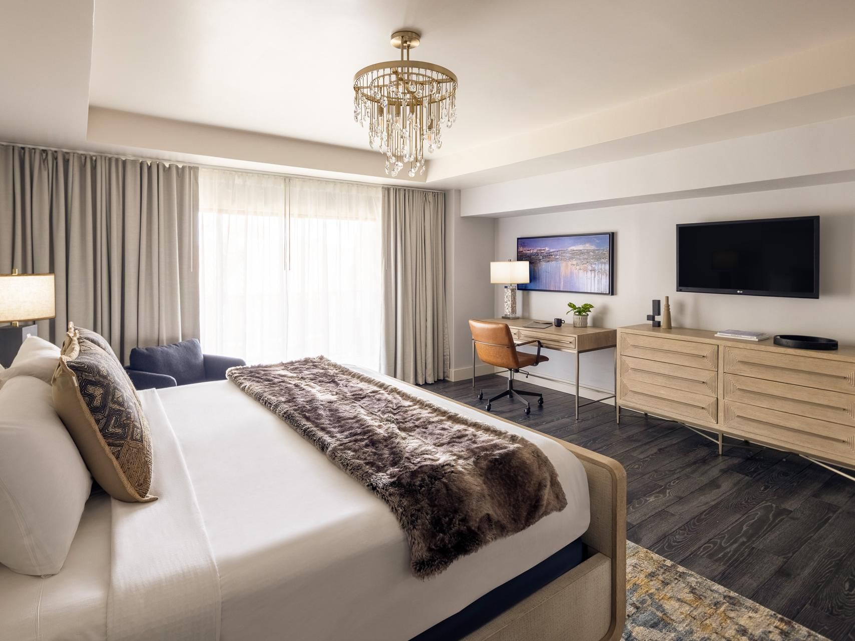 Each room in our pet-friendly hotel offers a premium sleeping experience, as well as complimentary Wi-Fi. Sip on simmering coffee in the early morning on your private balcony or patio before starting your day or relax and unwind in your spacious and newly renovated guest room after a fun-filled day exploring the area.
