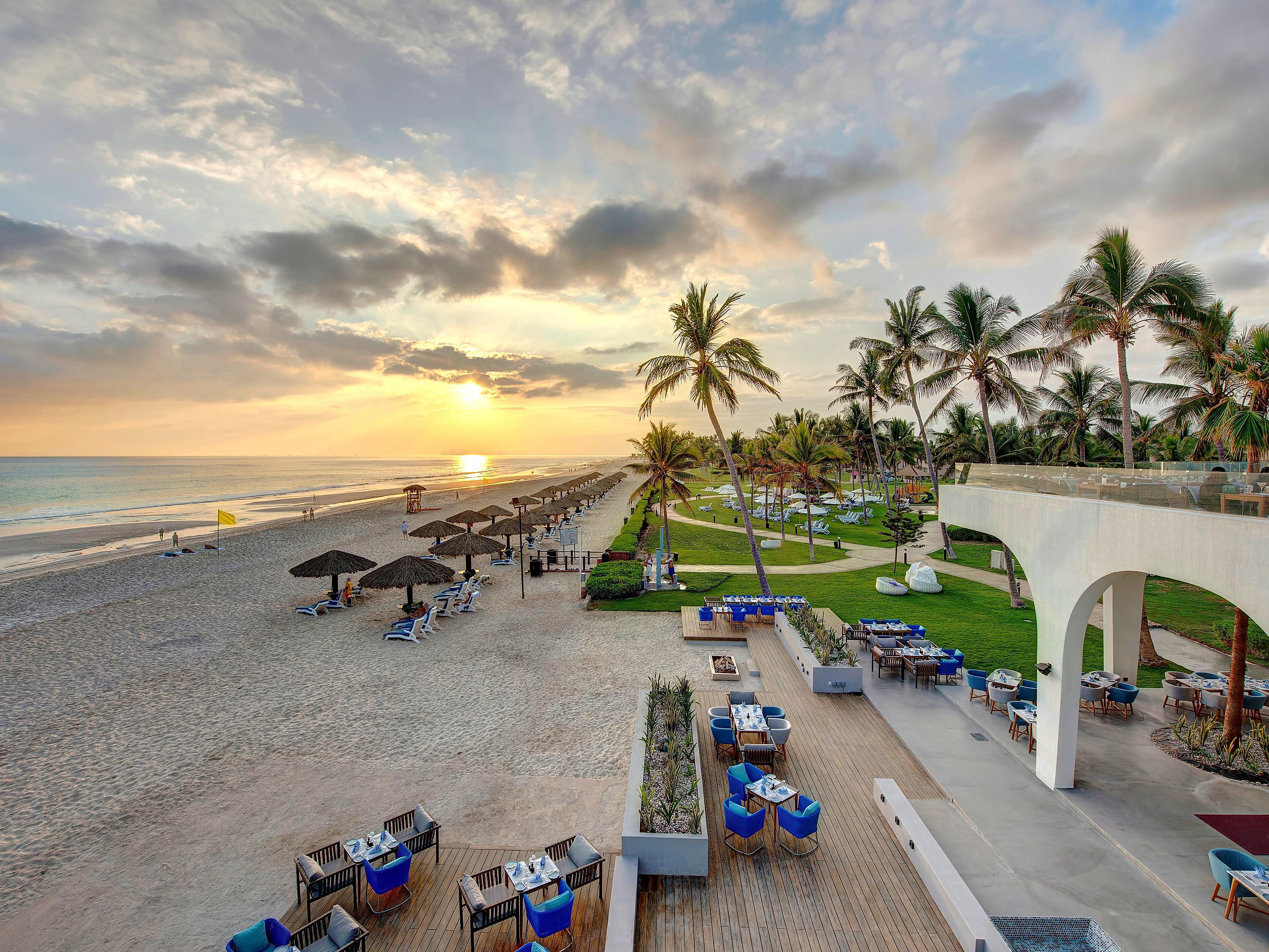 Crowne Plaza Salalah فنادق Crowne Plaza Resort Salalah تناول الطعام