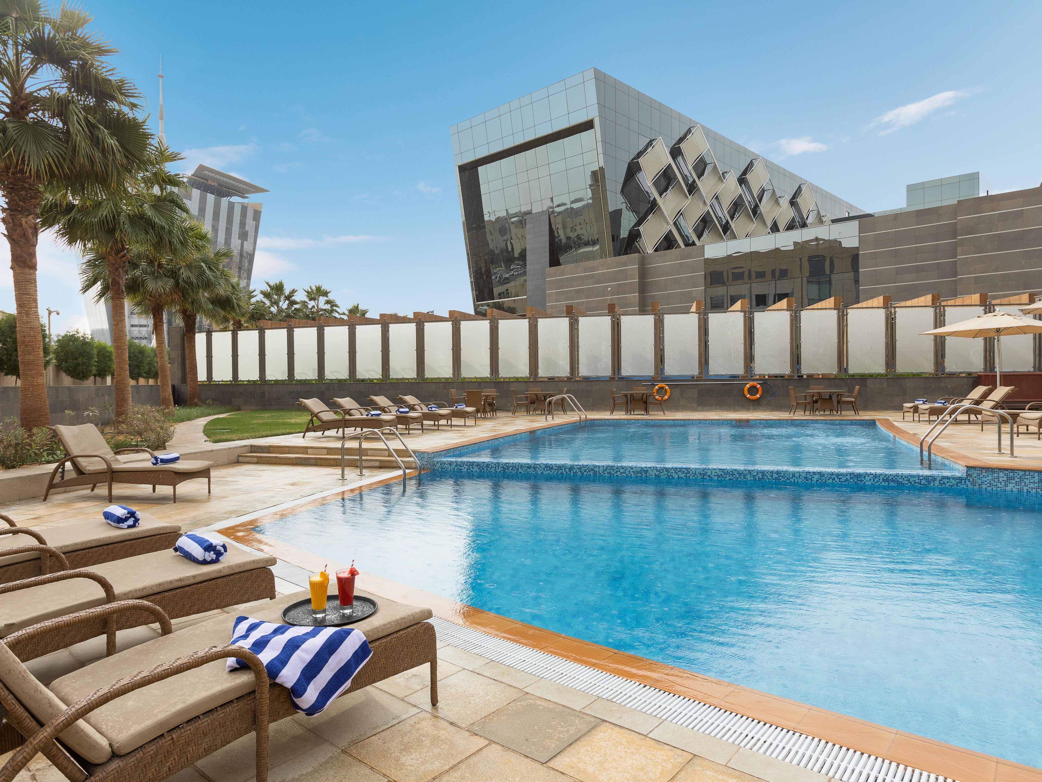 Sunny days? Head down and chill by the pool with refreshing cocktails and make this your most memorable stay ever.