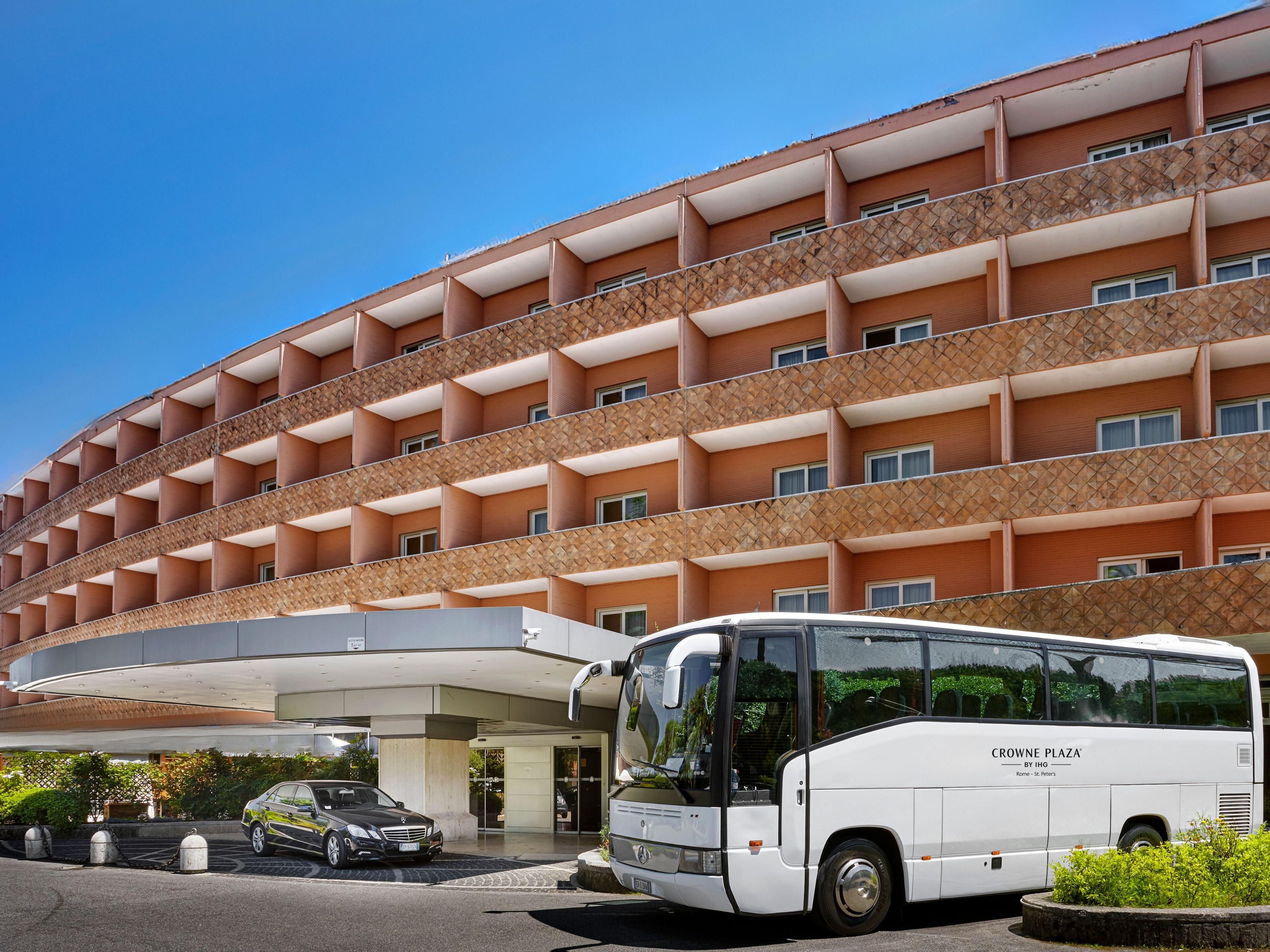 It is possible to book the shuttles to / from Fiumicino Airport via whatsapp on + 39 3899692215 or via email bus.plaza415@gmail.com Price 1-2 pax Euro 45 one way, 3 Pax Euro 50 one way, 4 pax Euro 60 one way, 5 pax Euro 70 one way.