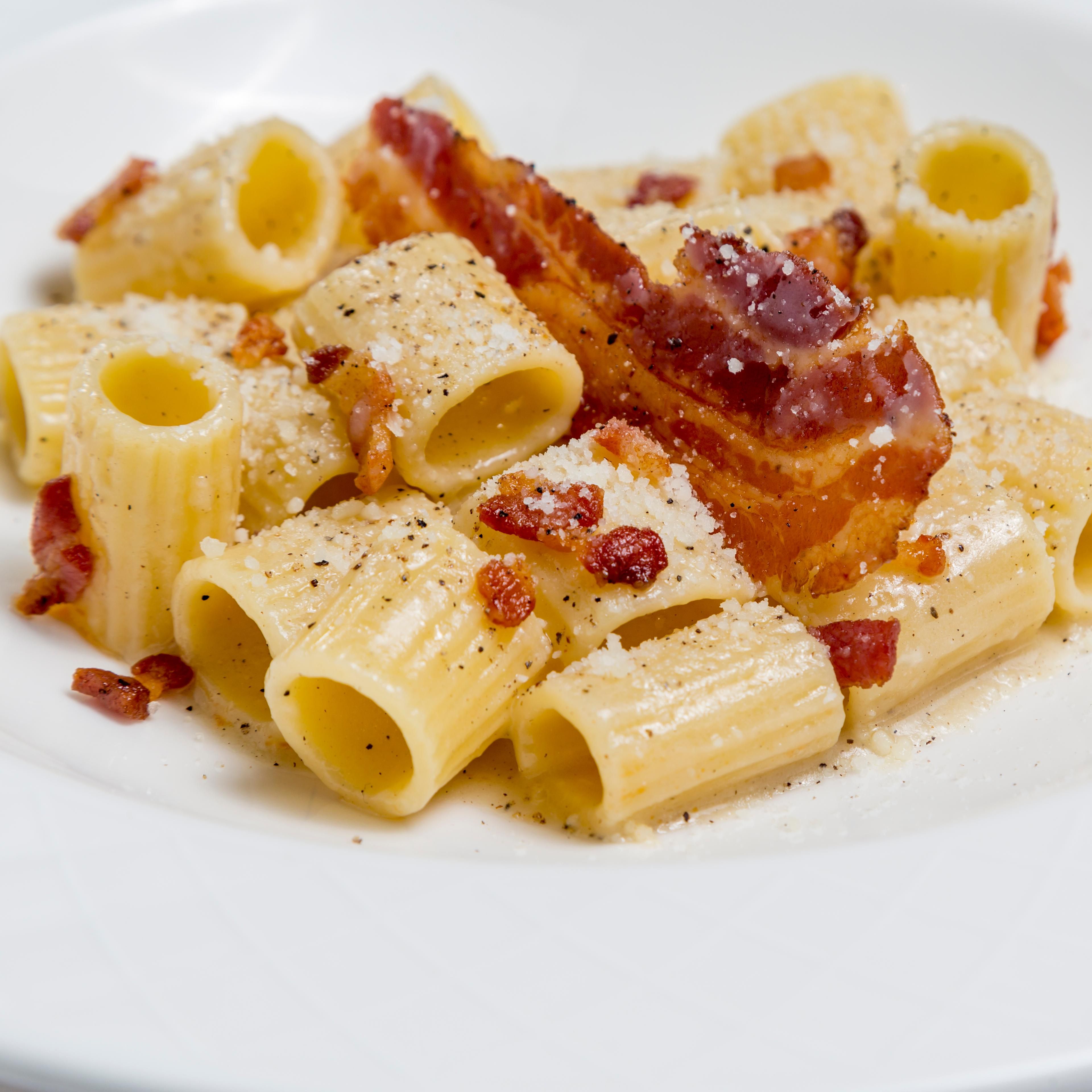 Gricia: Short pasta with bacon