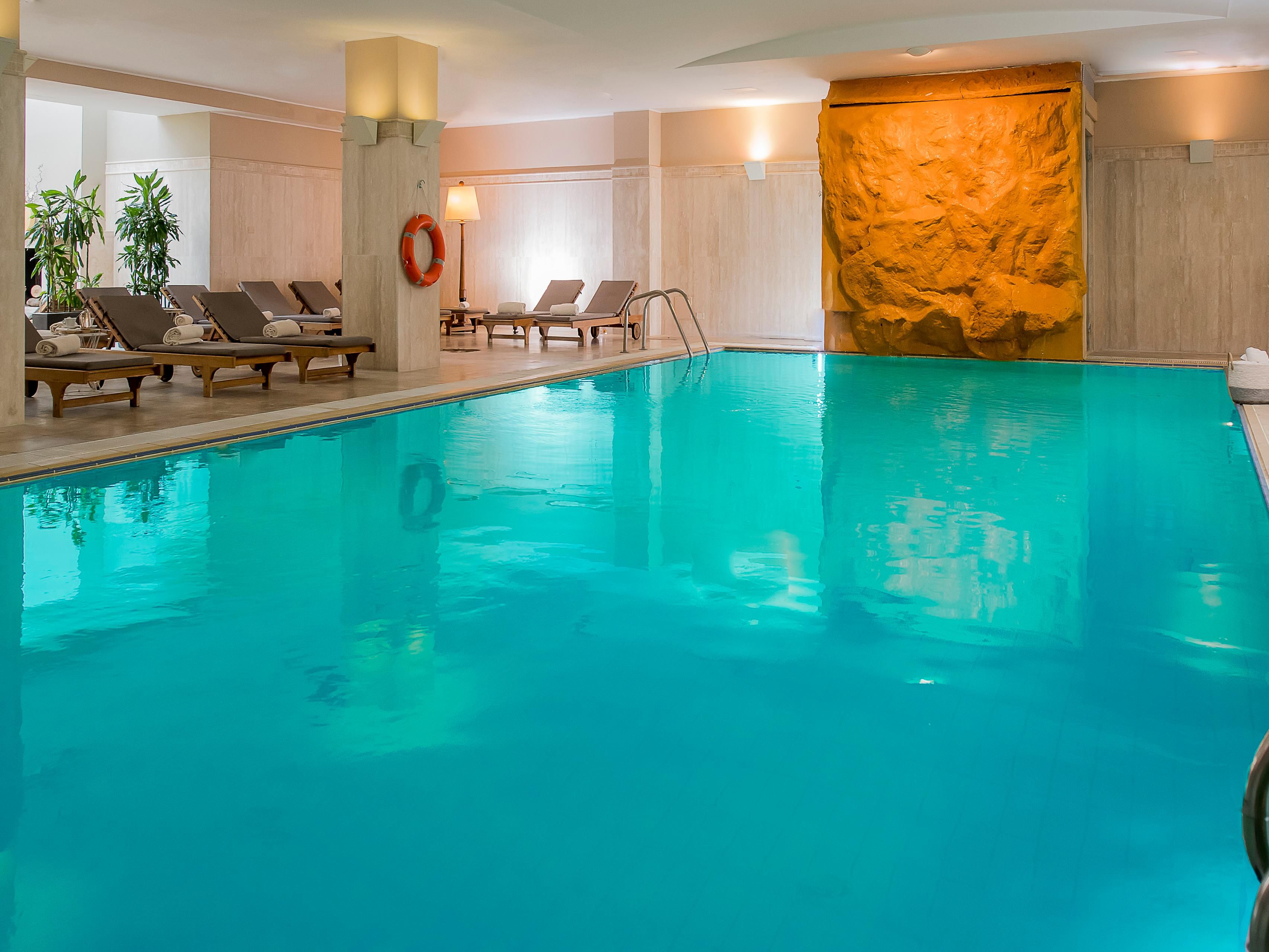 Godetevi l'accesso gratuito alla St. Peter’s Spa che offre palestra aperta 24 ore su 24 e bagno romano con Jacuzzi, bagno turco, sauna. Ingresso gratuito alla piscina all'aperto e piscina all’aperto per bambini durante i mesi estivi.Per la tranquillità dei nostri clienti alla St. Peter's Spa, i ragazzi sotto i 16 anni non sono ammessi.