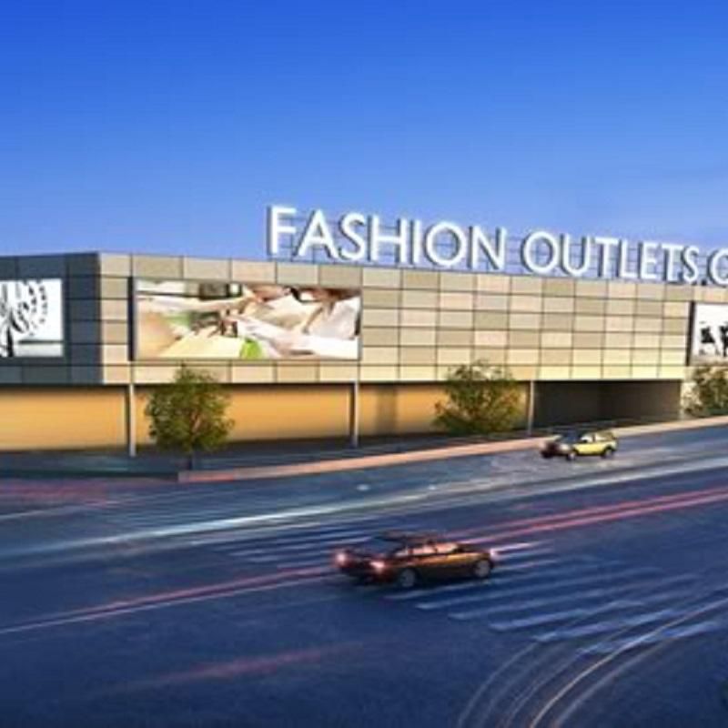 Fashion outlet mall