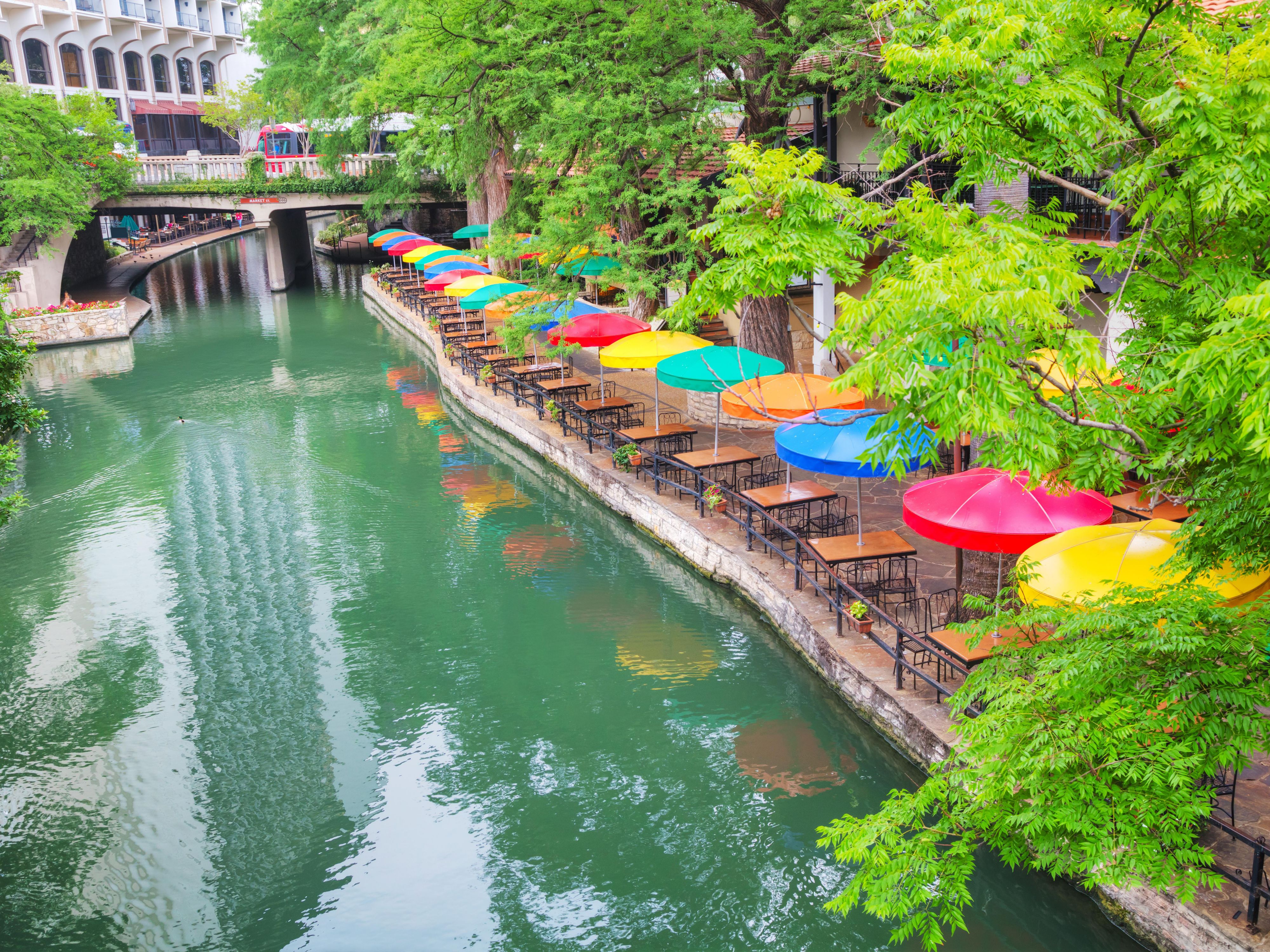 Enjoy a convenient location near the top attractions in San Antonio, including the San Antonio River Walk, San Antonio Zoo, Downtown, and The Alamo. The hotel is also just minutes from events at the University of Texas and close to Six Flags Fiesta Texas, one of the country's best theme parks.​