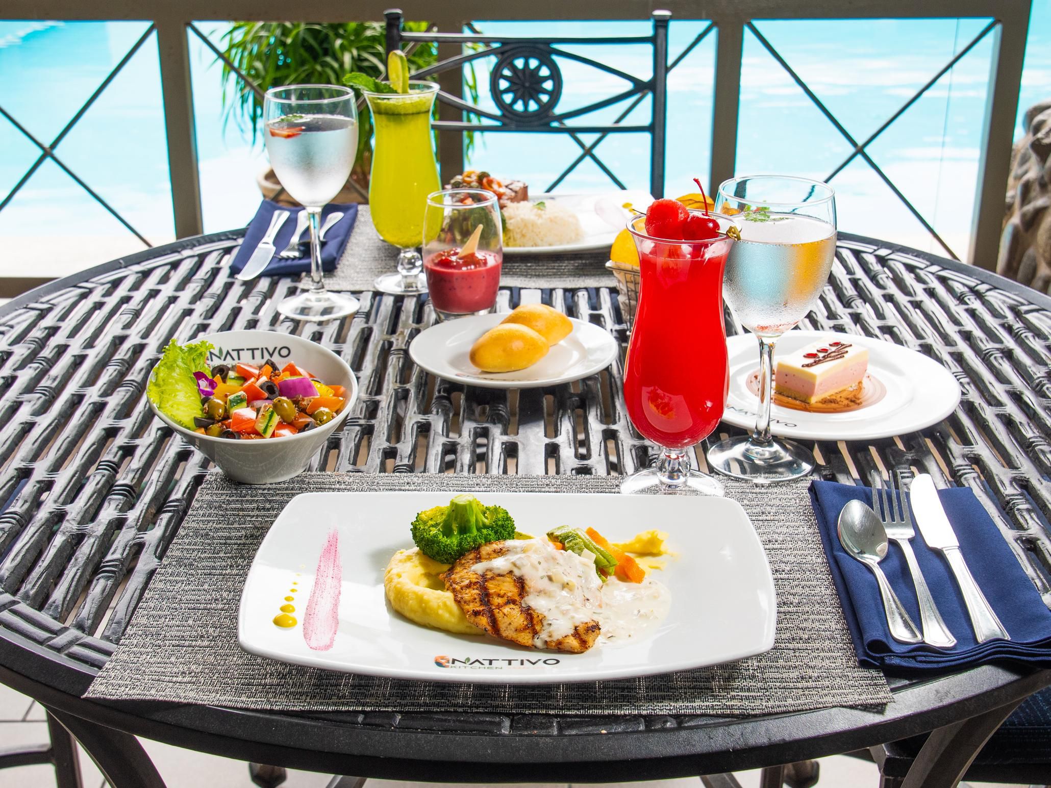 Stay with our Stay with Pride package for an unforgettable experience. Enjoy a delicious breakfast every morning, earn 1000 points per night that you can redeem on future stays, and take advantage of the convenience of a late check-out, subject to availability. Make your stay a unique celebration!