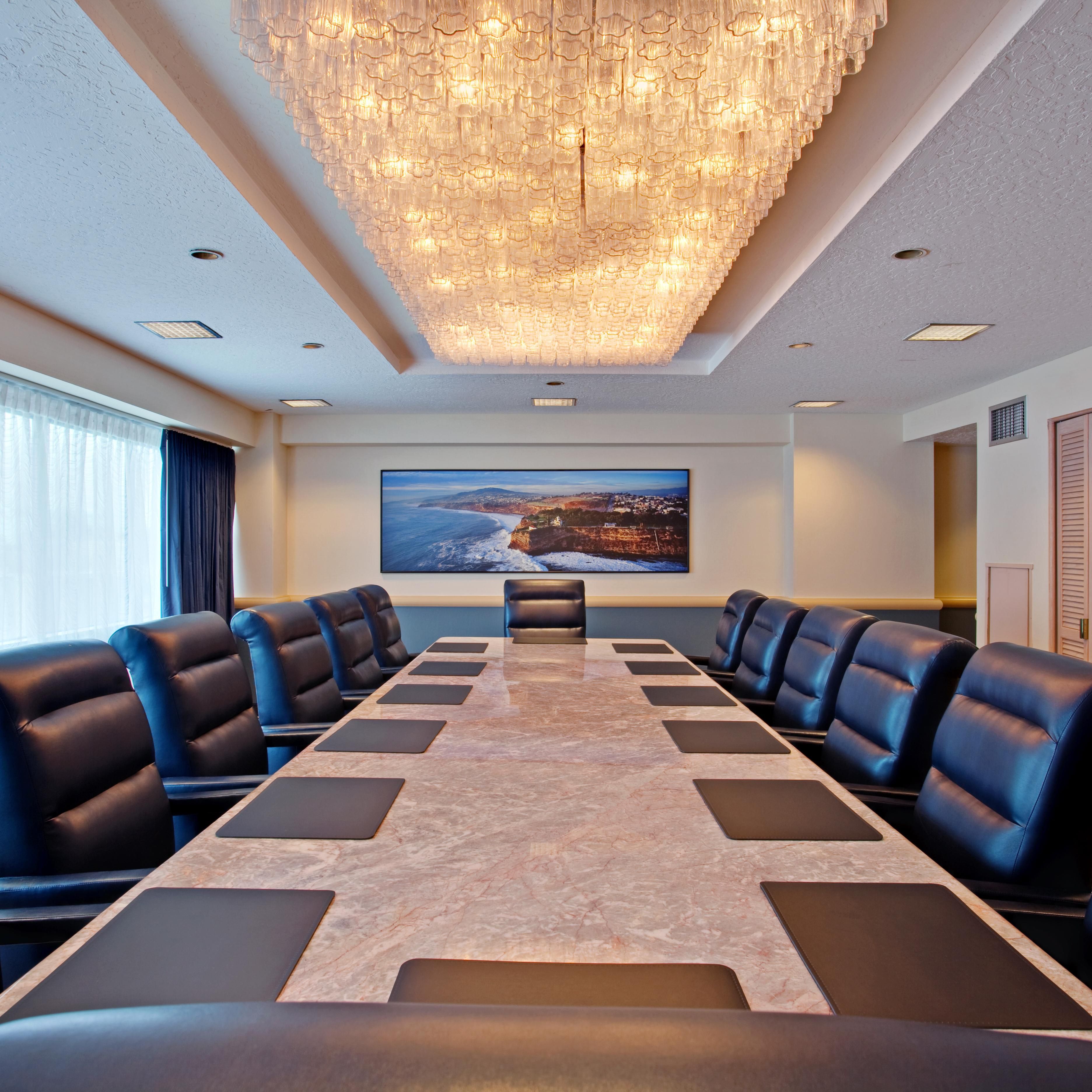 Liven up your Meeting with Windows and Natural Lighting
