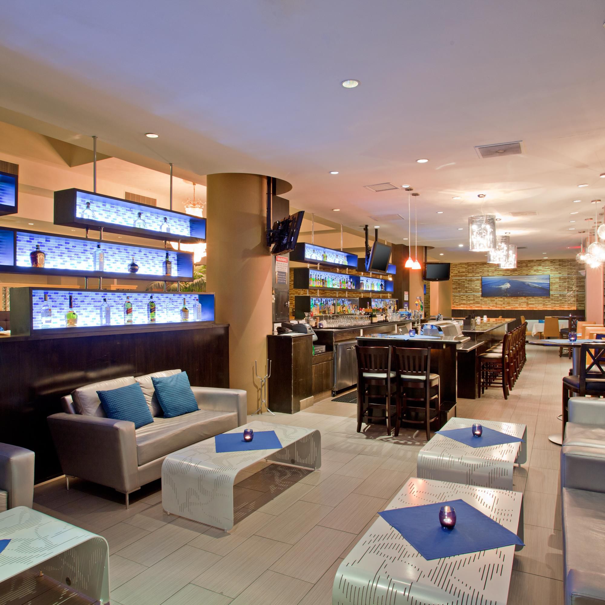 Blu Restaurant and Lounge